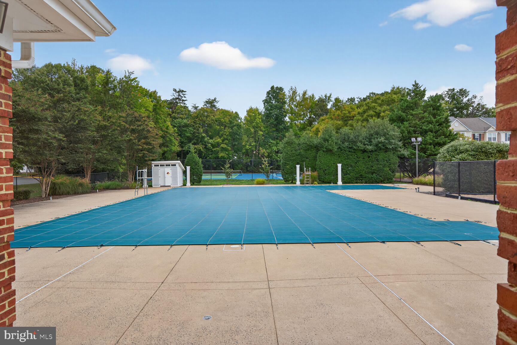 WOODGATE MANOR - Residential