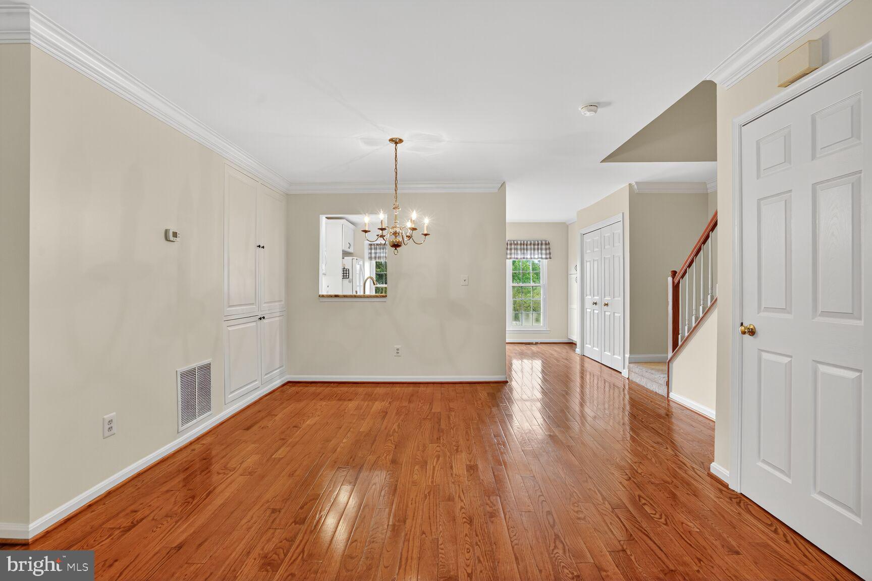 WOODGATE MANOR - Residential