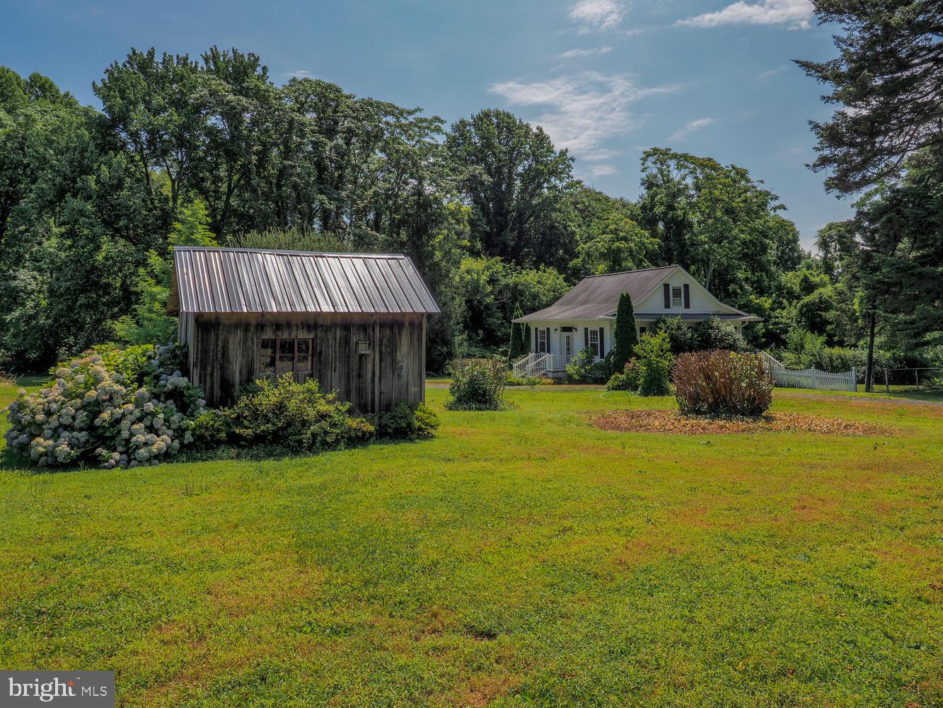 WEST RIVER - Residential