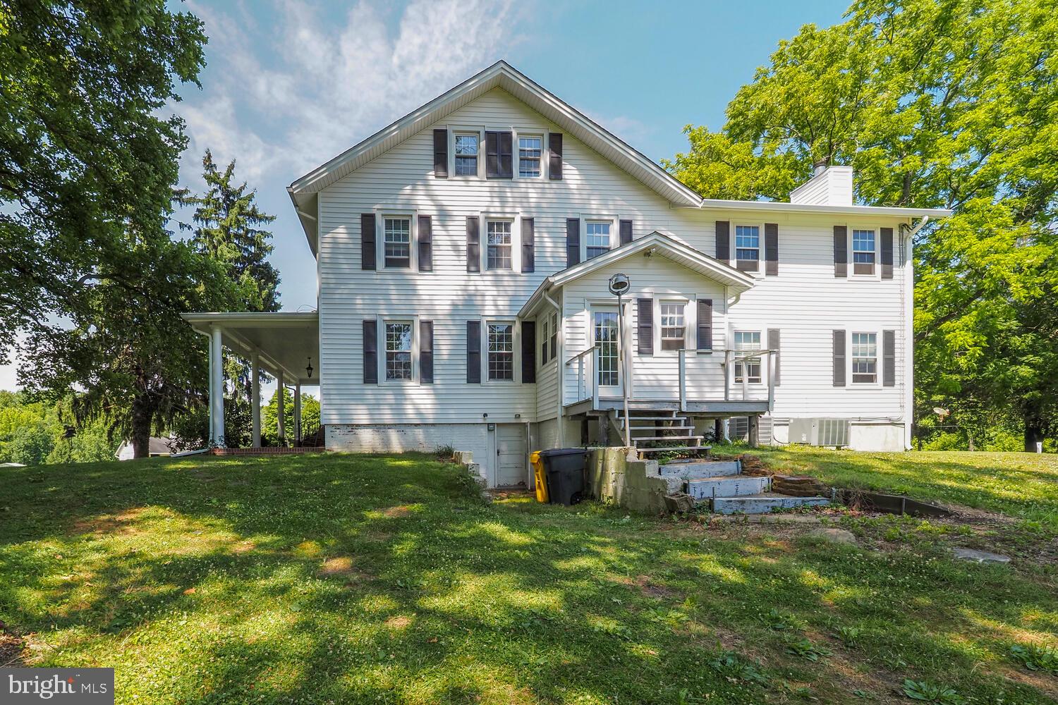 WEST RIVER - Residential