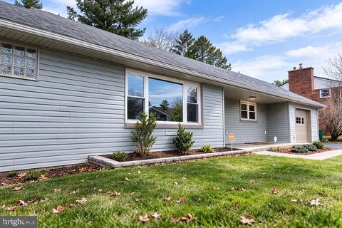 9 OAKMONT ROAD HARRISBURG PA 17109