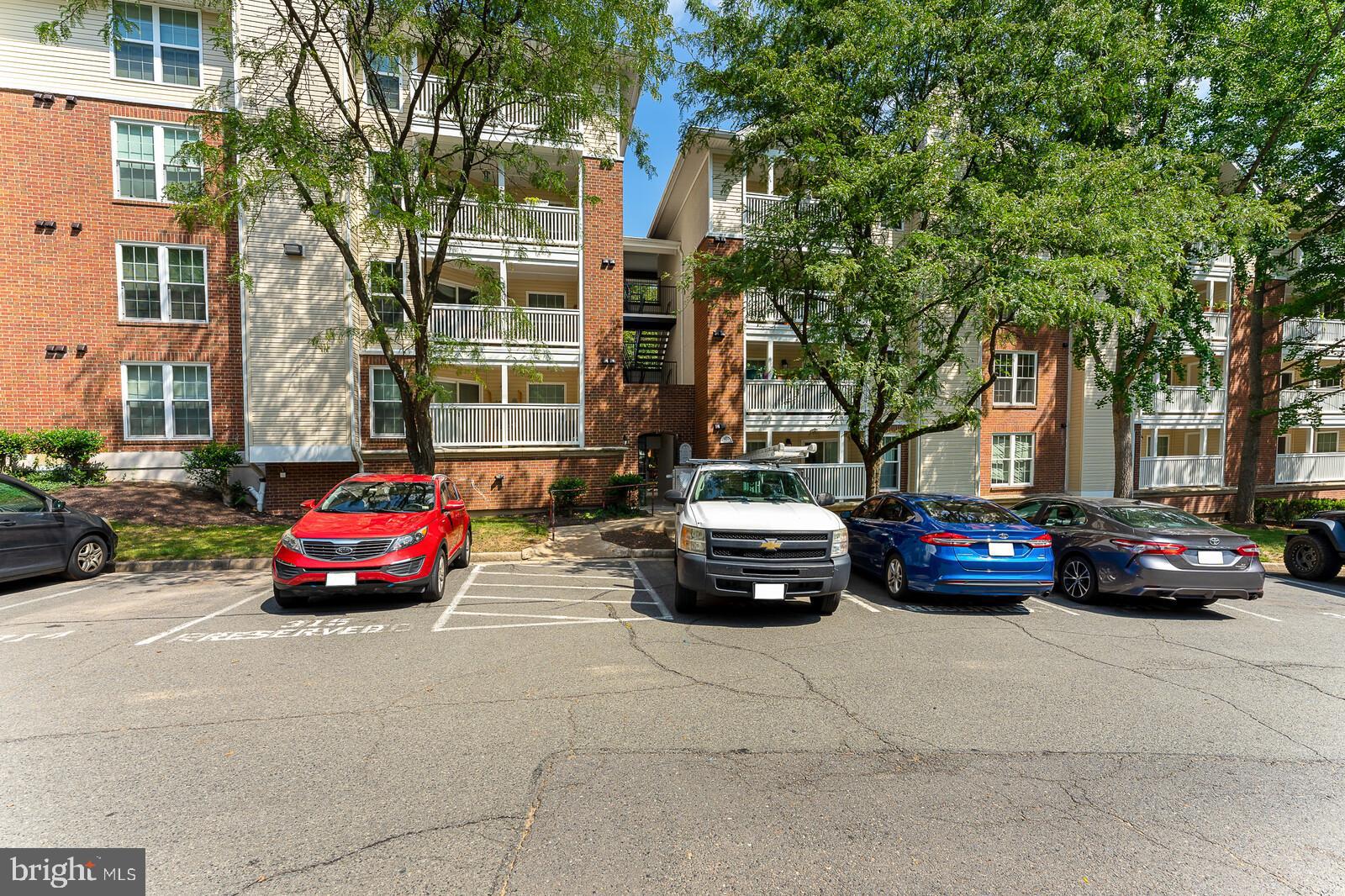 FOUNTAINS AT MCLEAN - Residential Lease