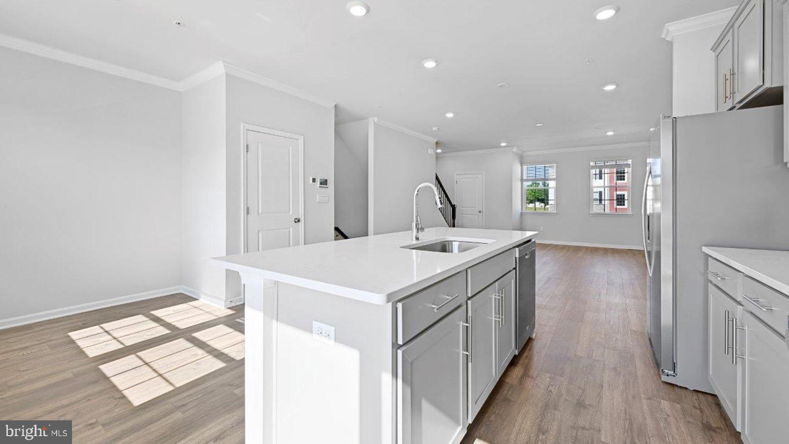 SPRING HILLS - Residential