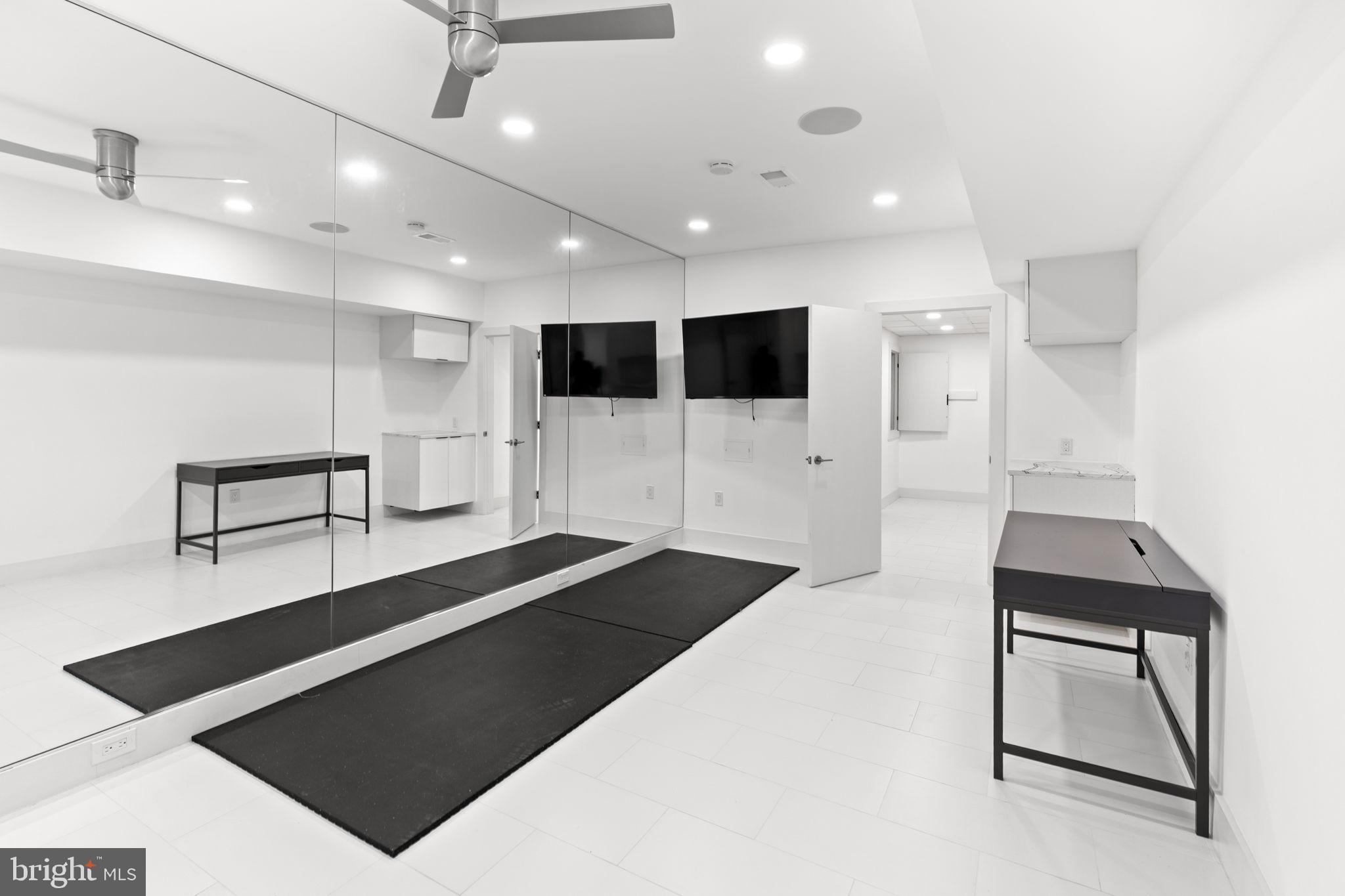 POTOMAC GLEN - Residential