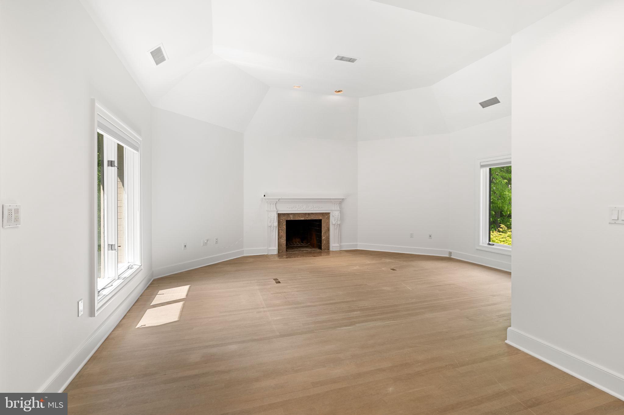 POTOMAC GLEN - Residential