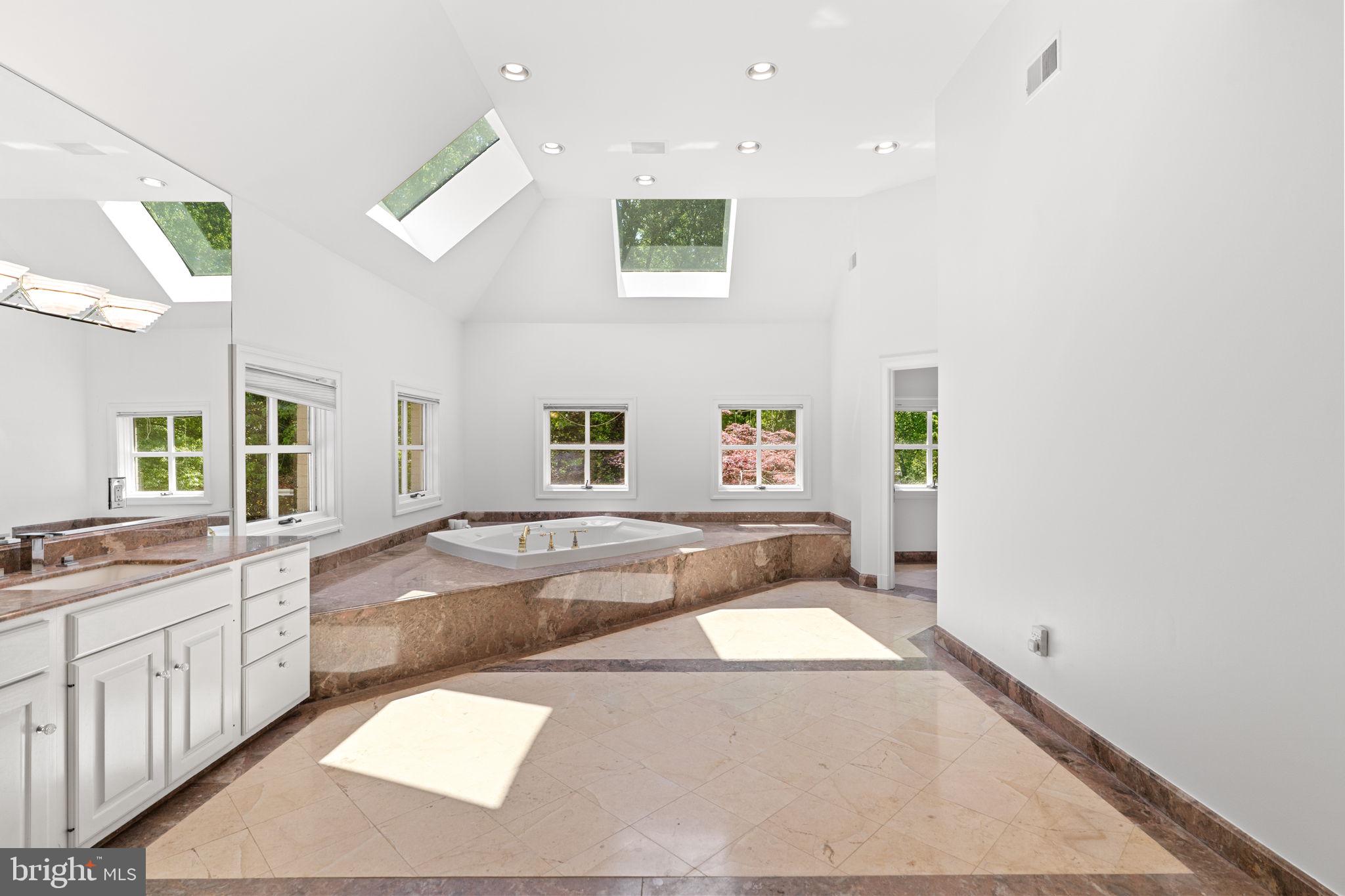 POTOMAC GLEN - Residential