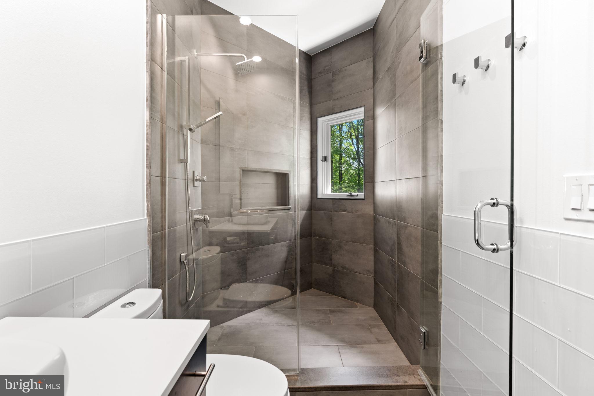 POTOMAC GLEN - Residential