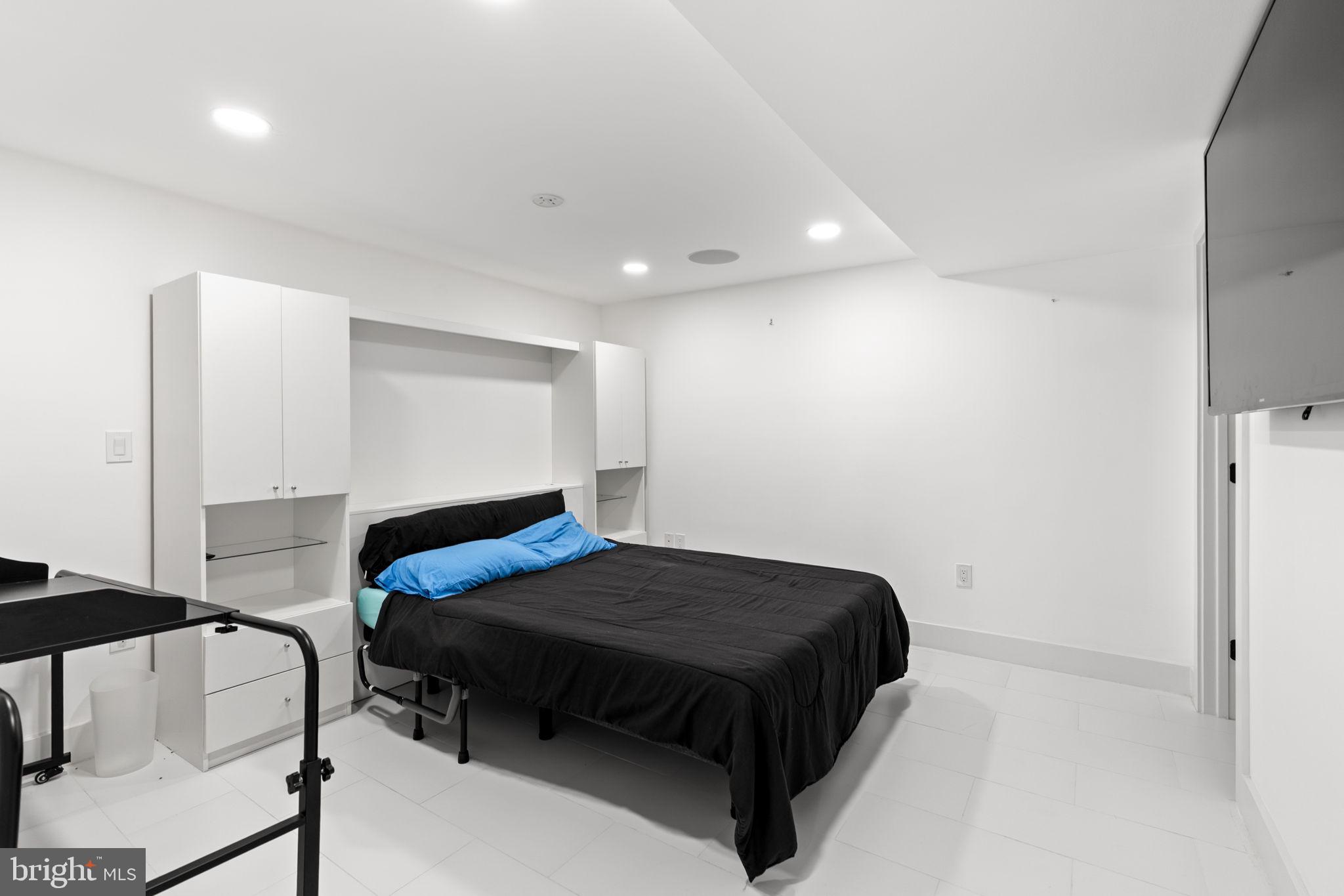 POTOMAC GLEN - Residential