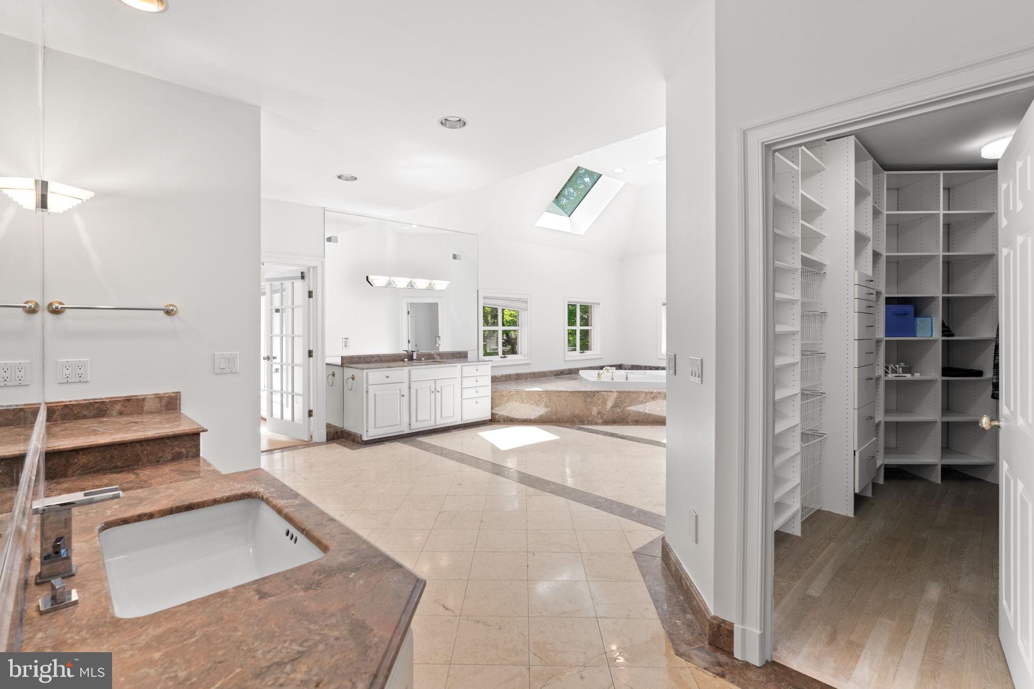 POTOMAC GLEN - Residential