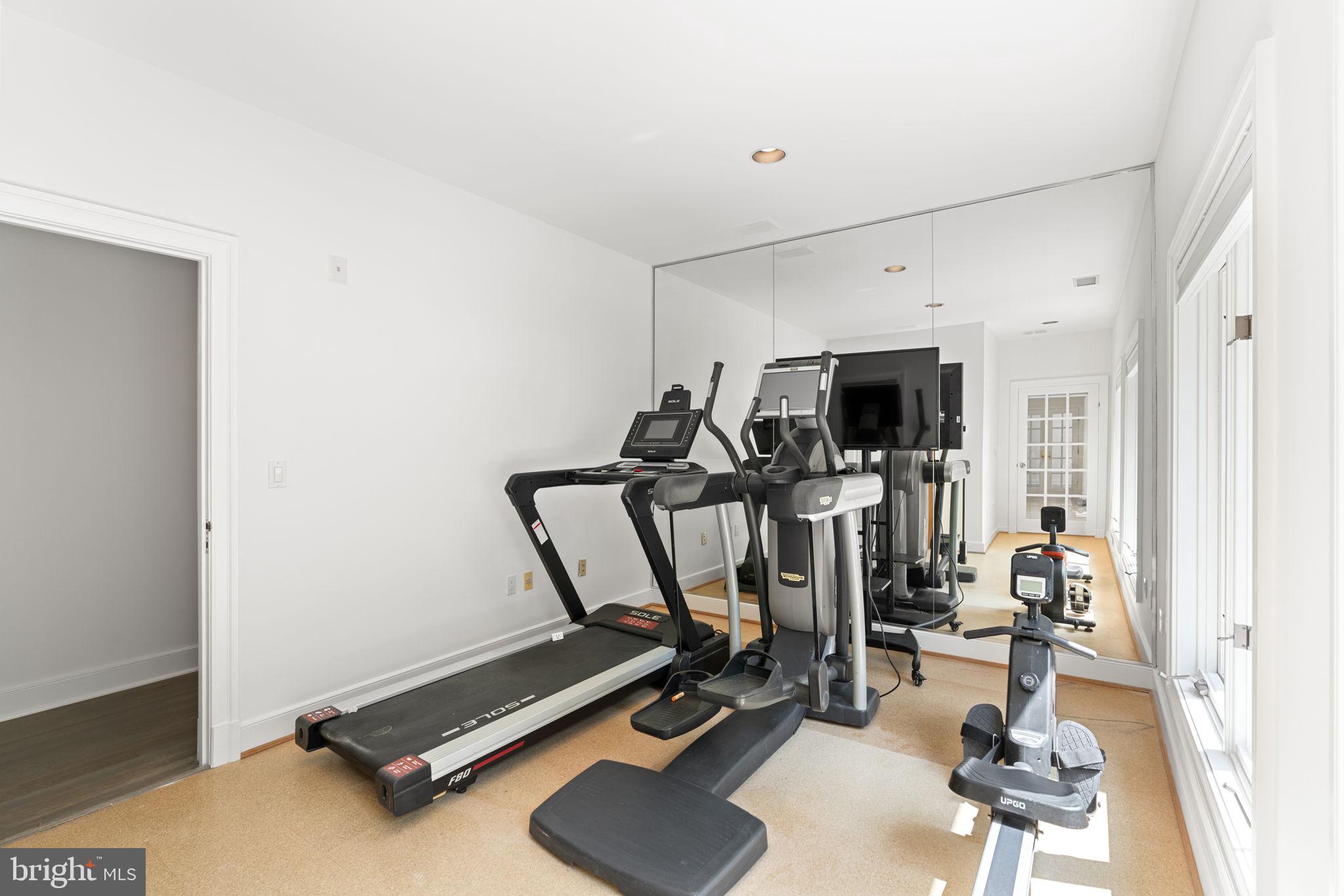 POTOMAC GLEN - Residential