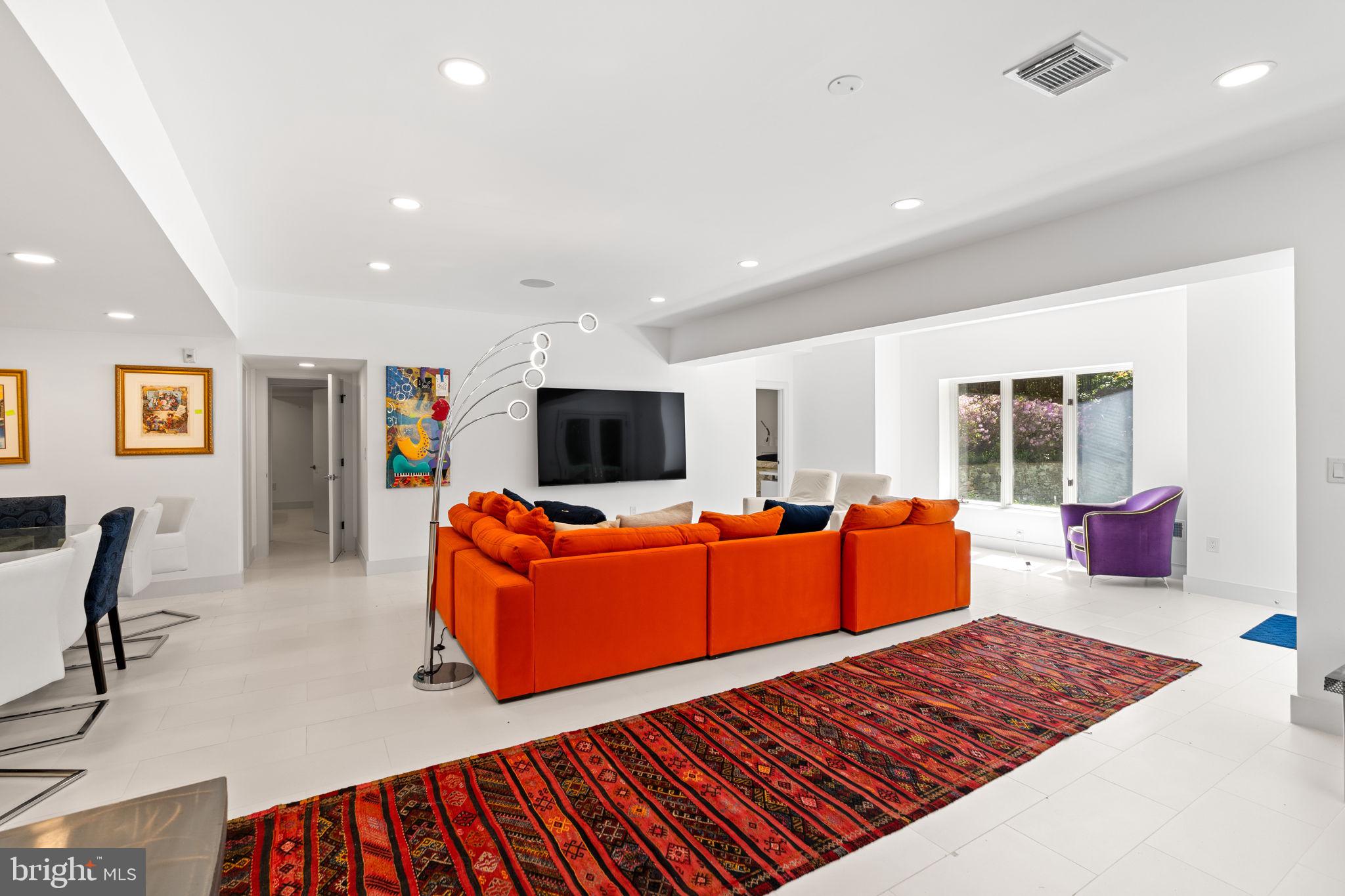 POTOMAC GLEN - Residential