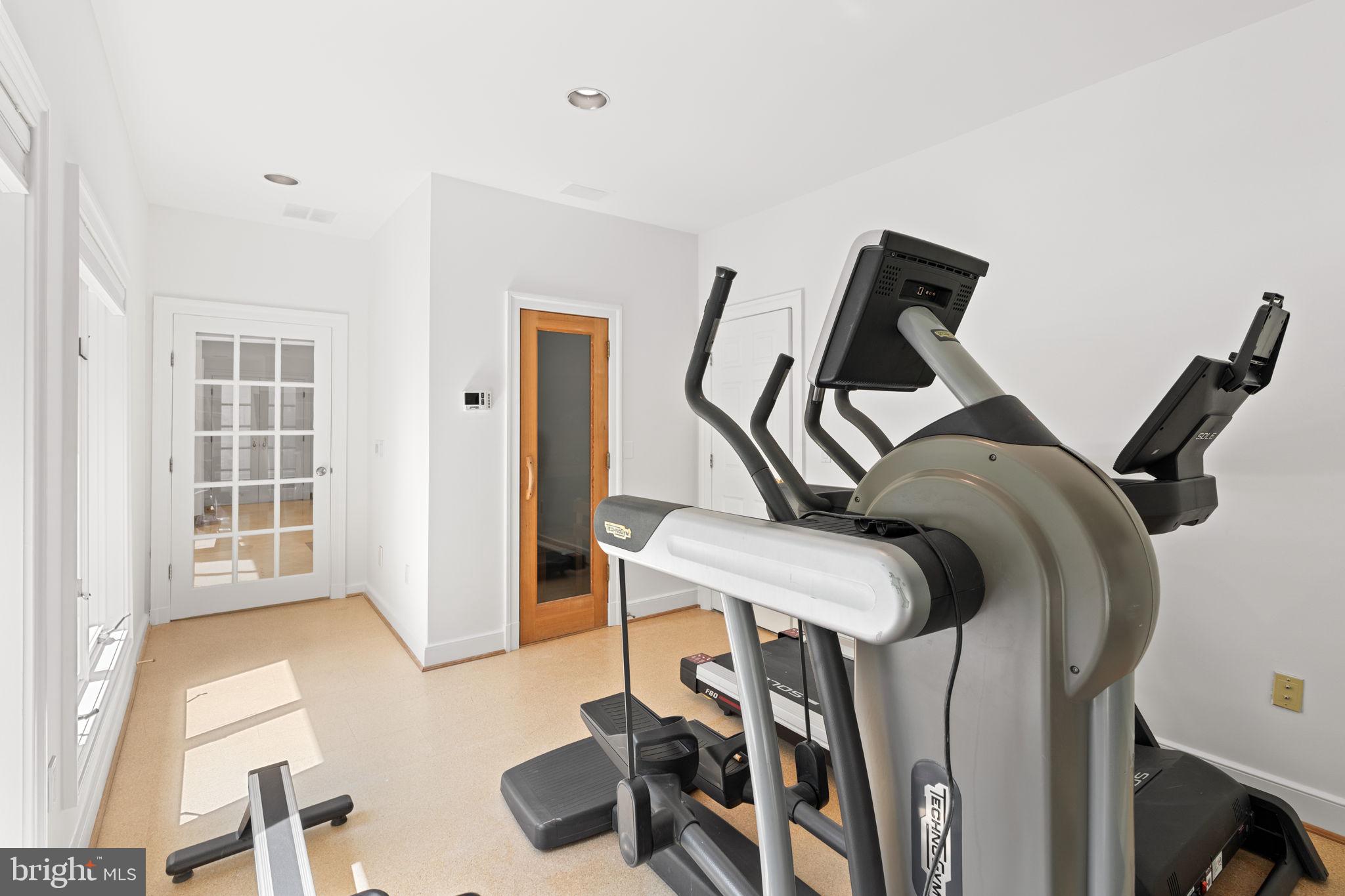 POTOMAC GLEN - Residential