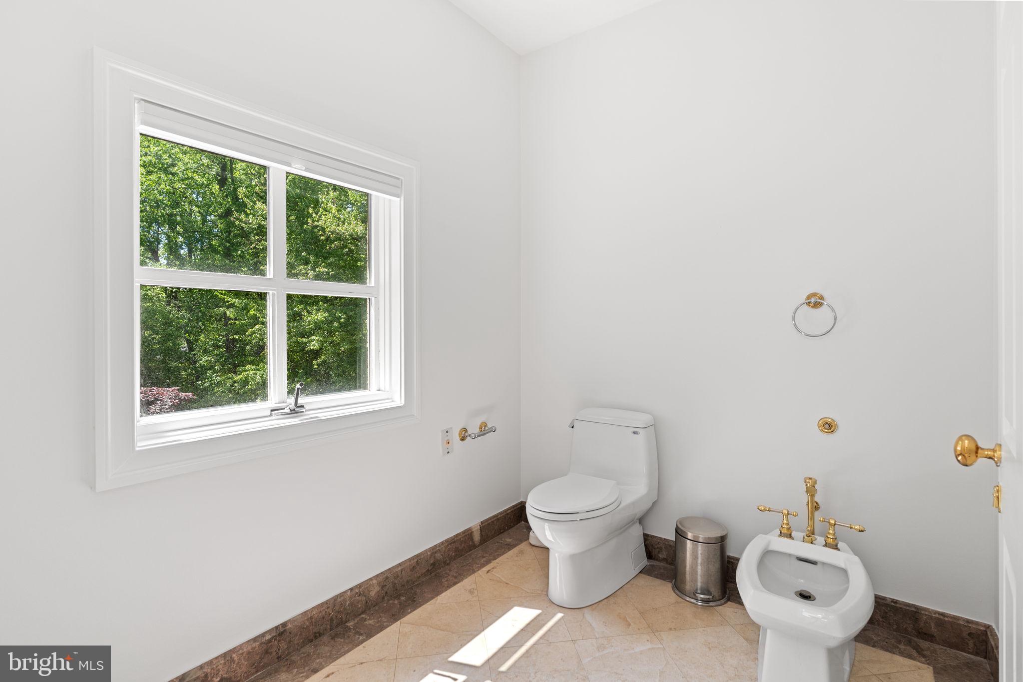 POTOMAC GLEN - Residential