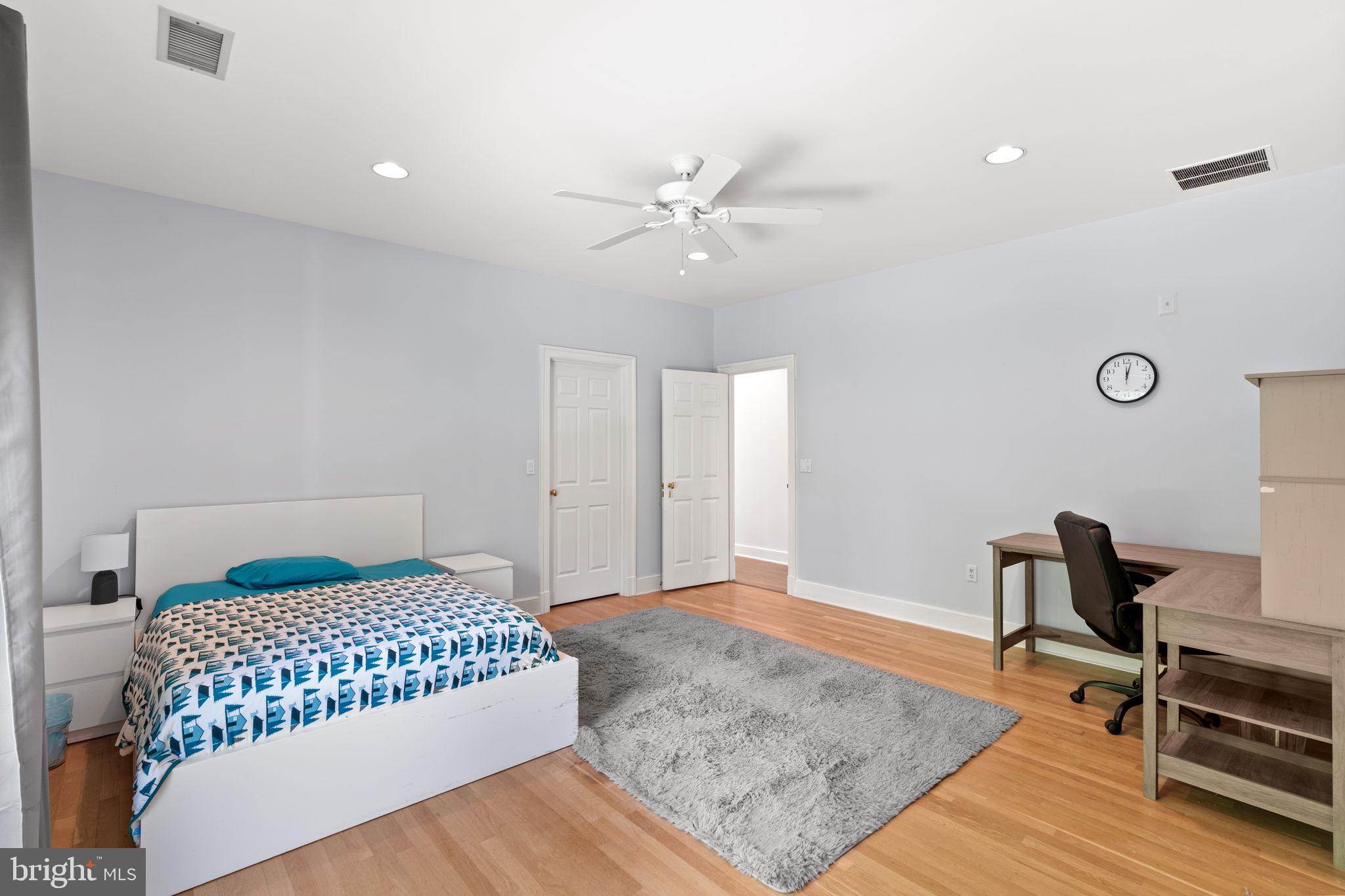 POTOMAC GLEN - Residential