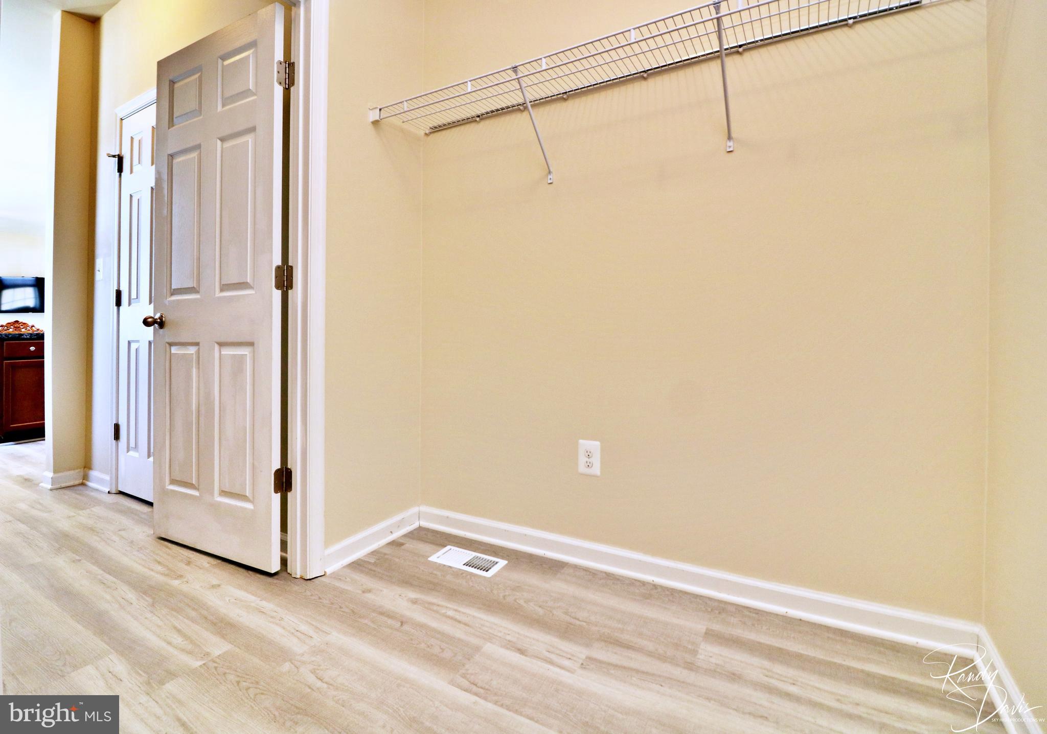 LAKELAND PLACE - Residential