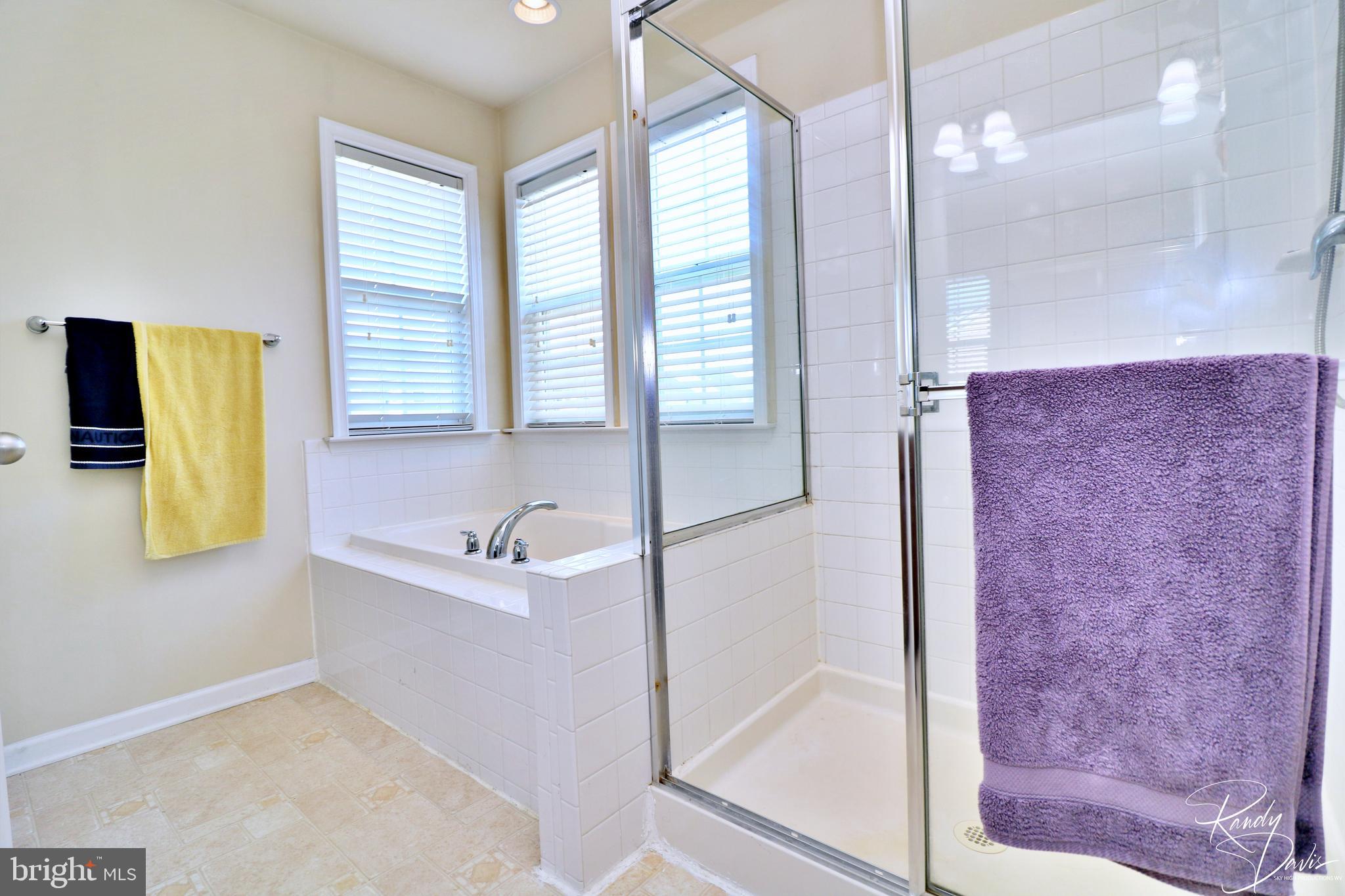 LAKELAND PLACE - Residential