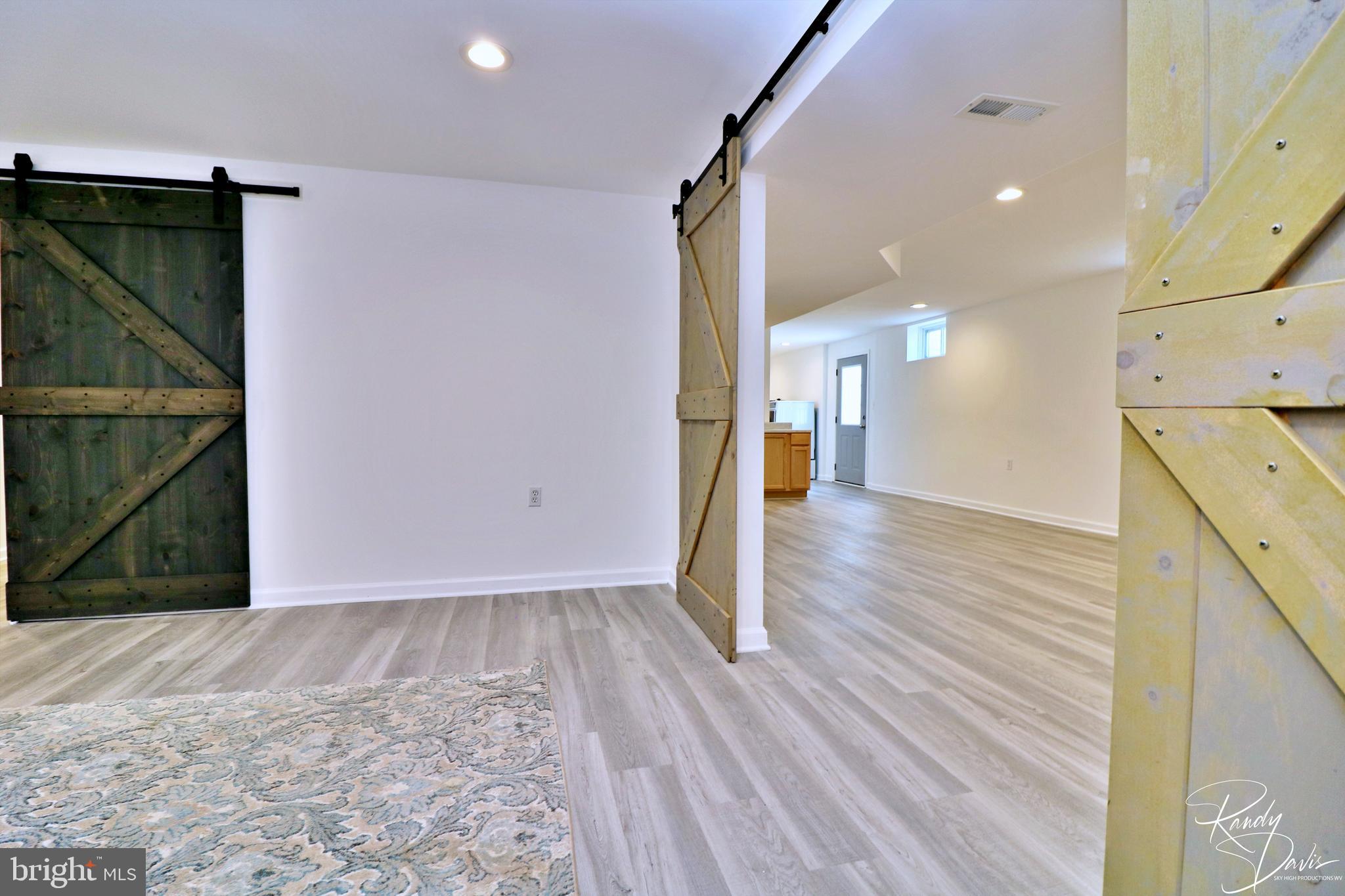 LAKELAND PLACE - Residential