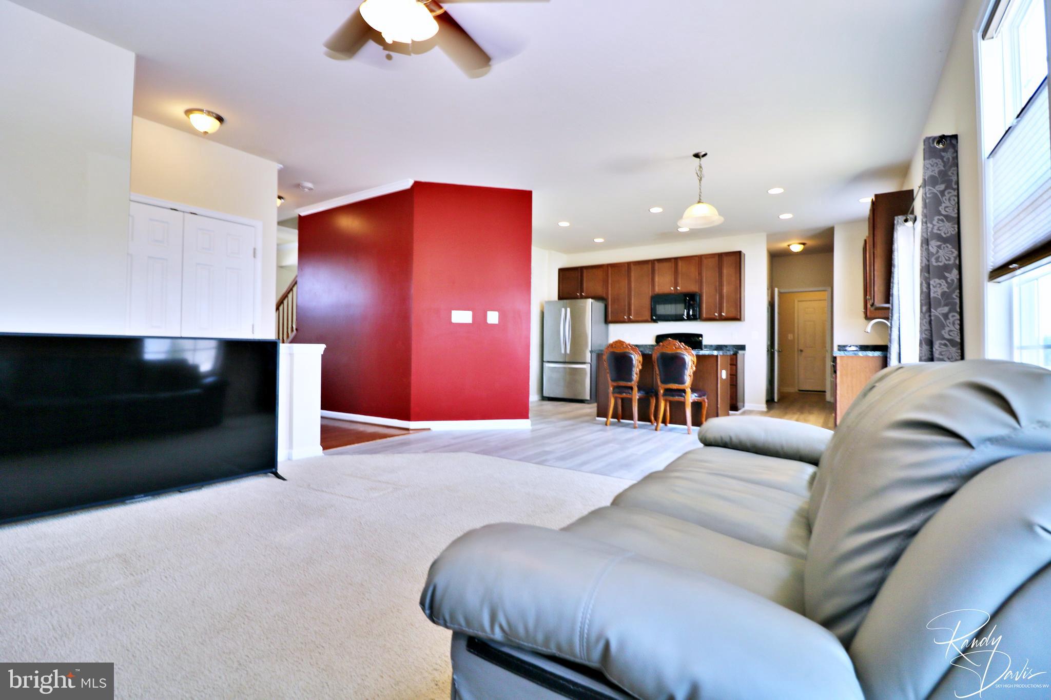 LAKELAND PLACE - Residential