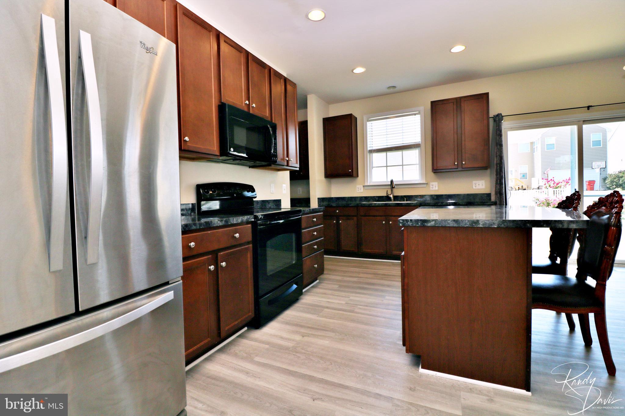 LAKELAND PLACE - Residential