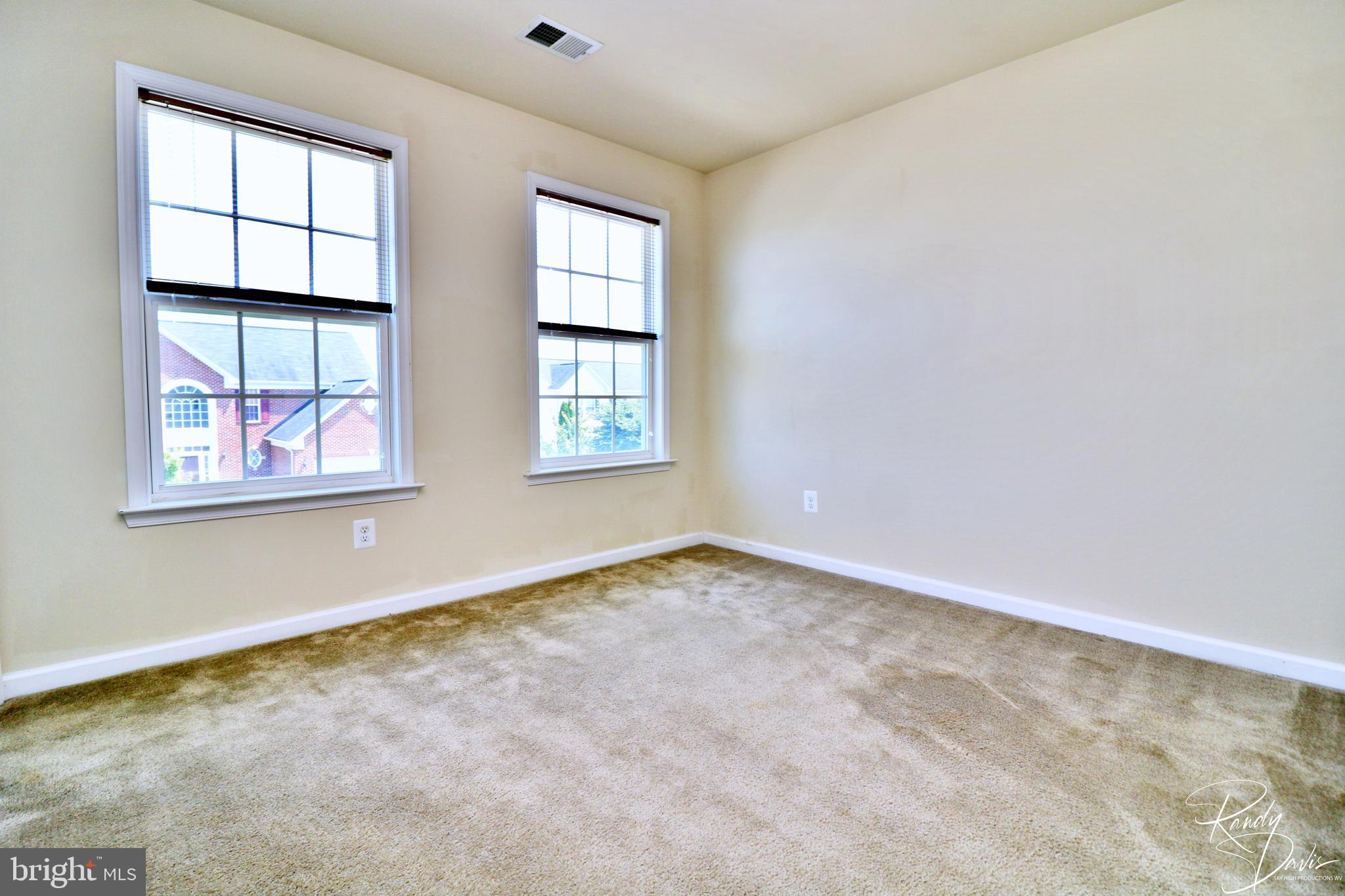 LAKELAND PLACE - Residential