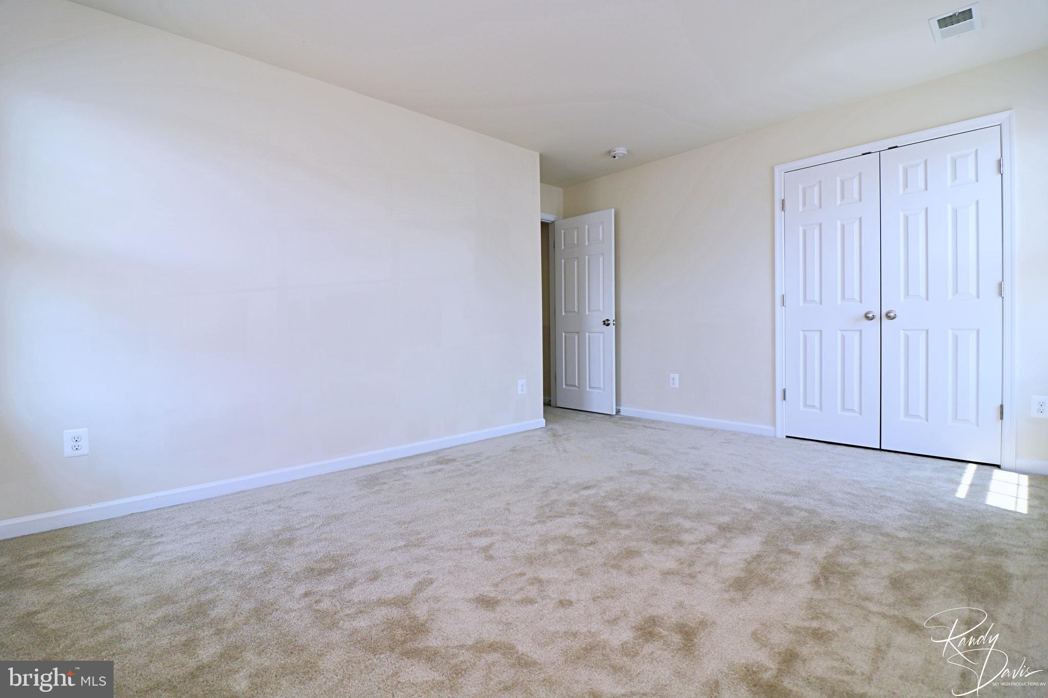 LAKELAND PLACE - Residential