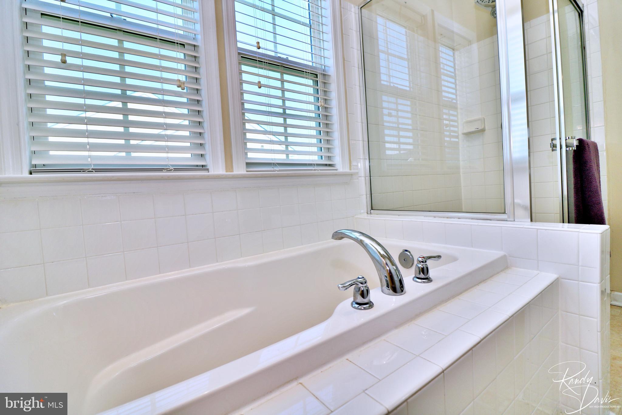 LAKELAND PLACE - Residential