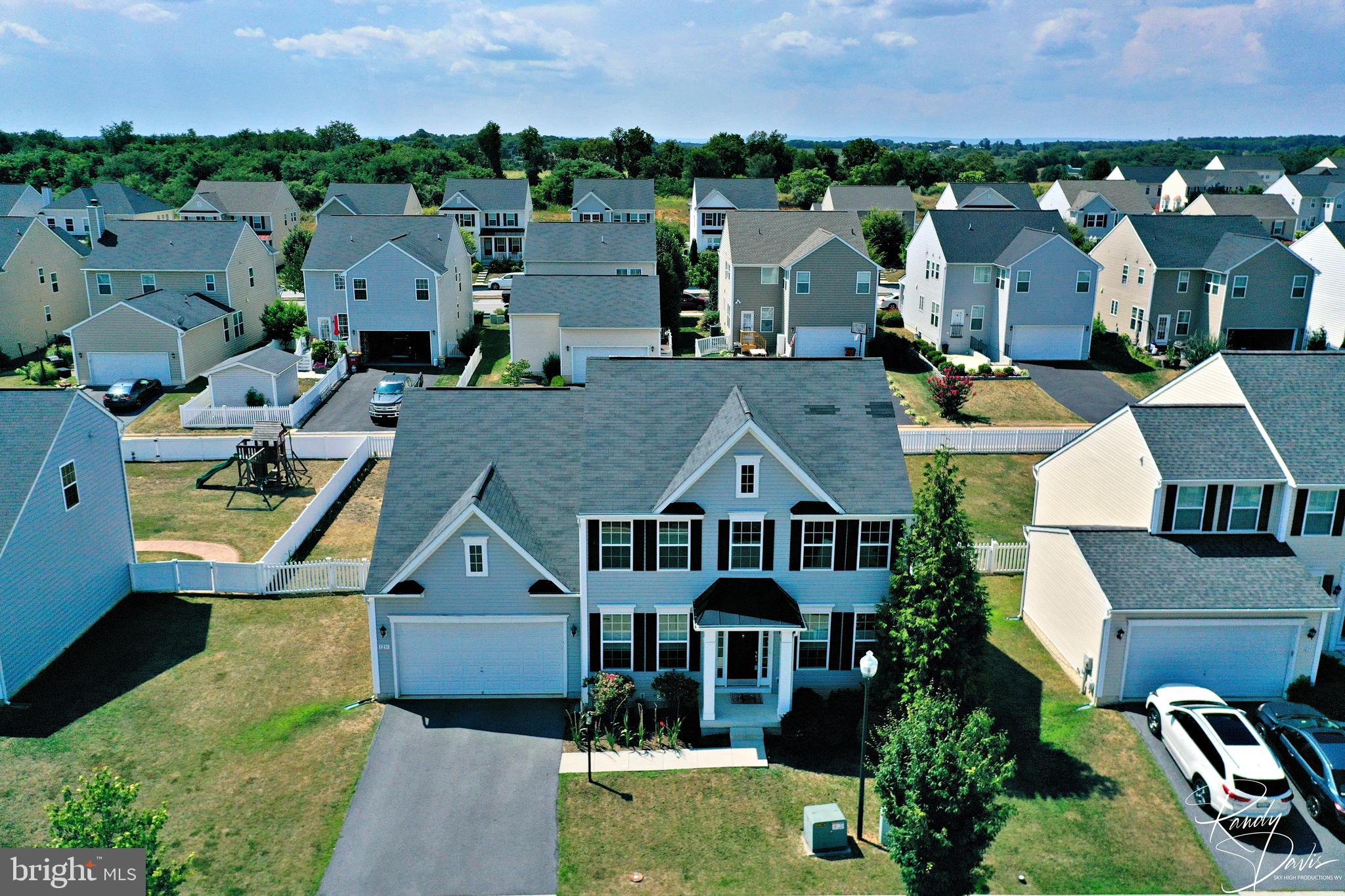 LAKELAND PLACE - Residential