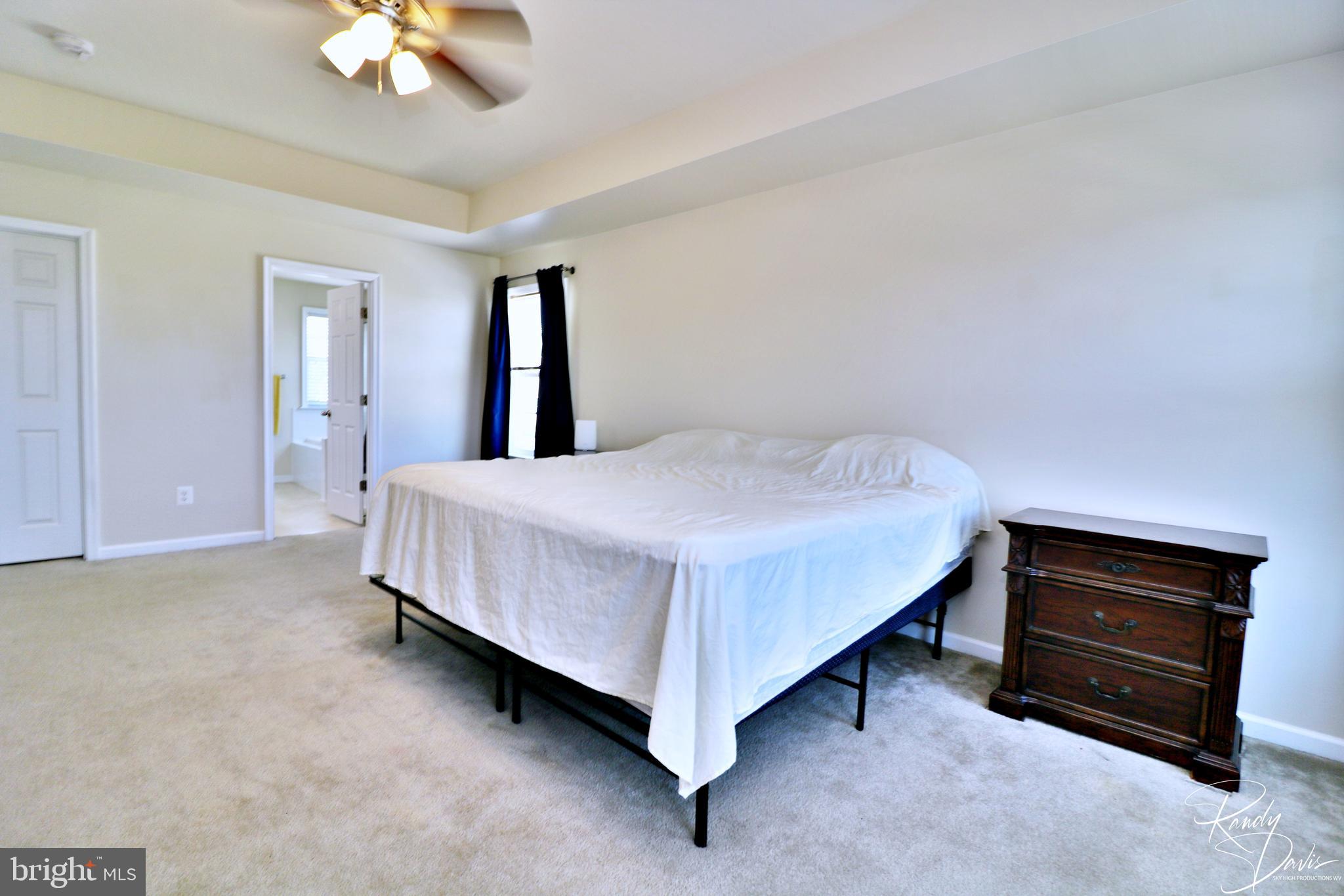 LAKELAND PLACE - Residential