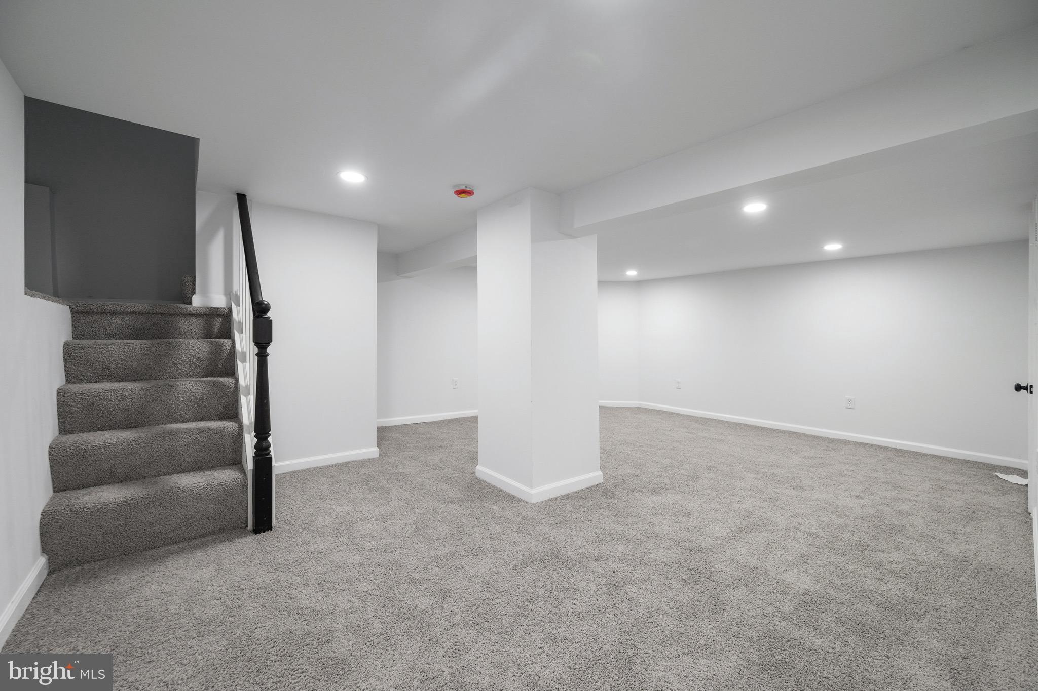 WINDSOR HILLS - Residential