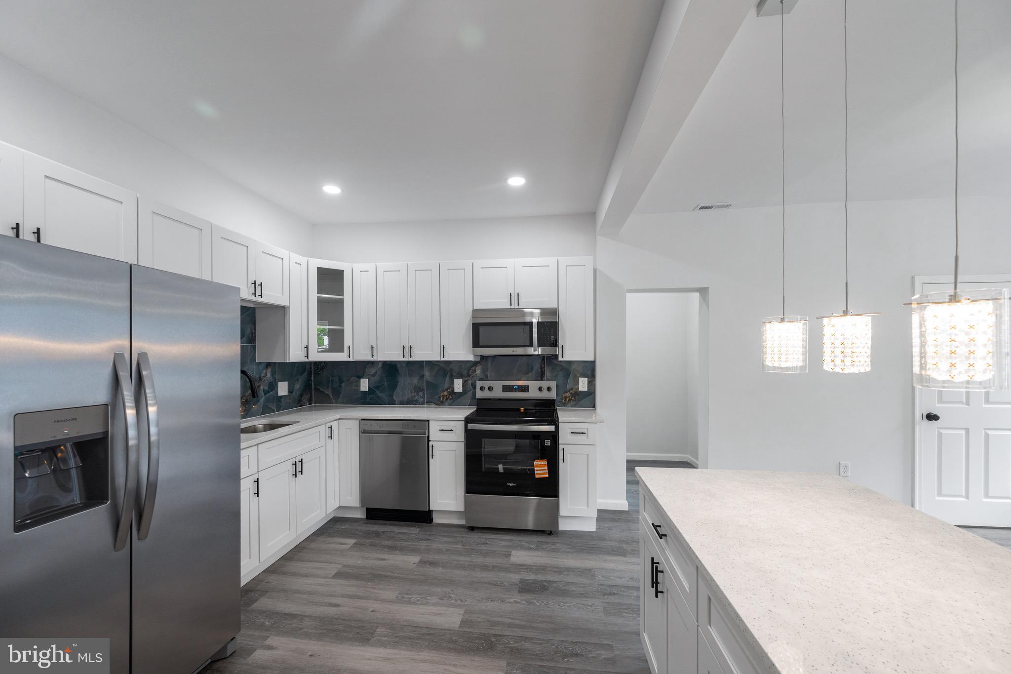 WINDSOR HILLS - Residential