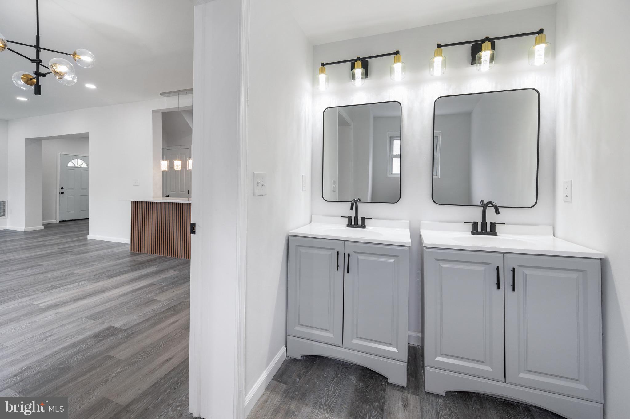 WINDSOR HILLS - Residential