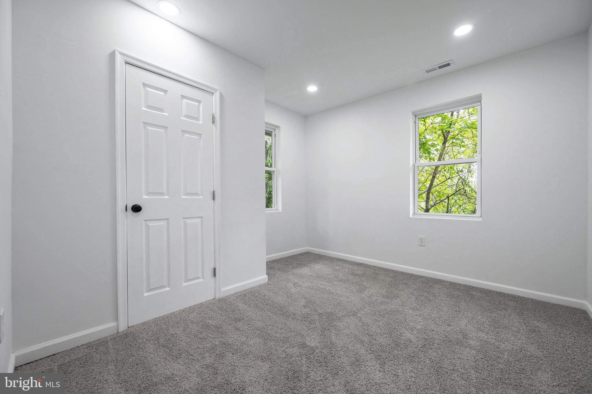 WINDSOR HILLS - Residential