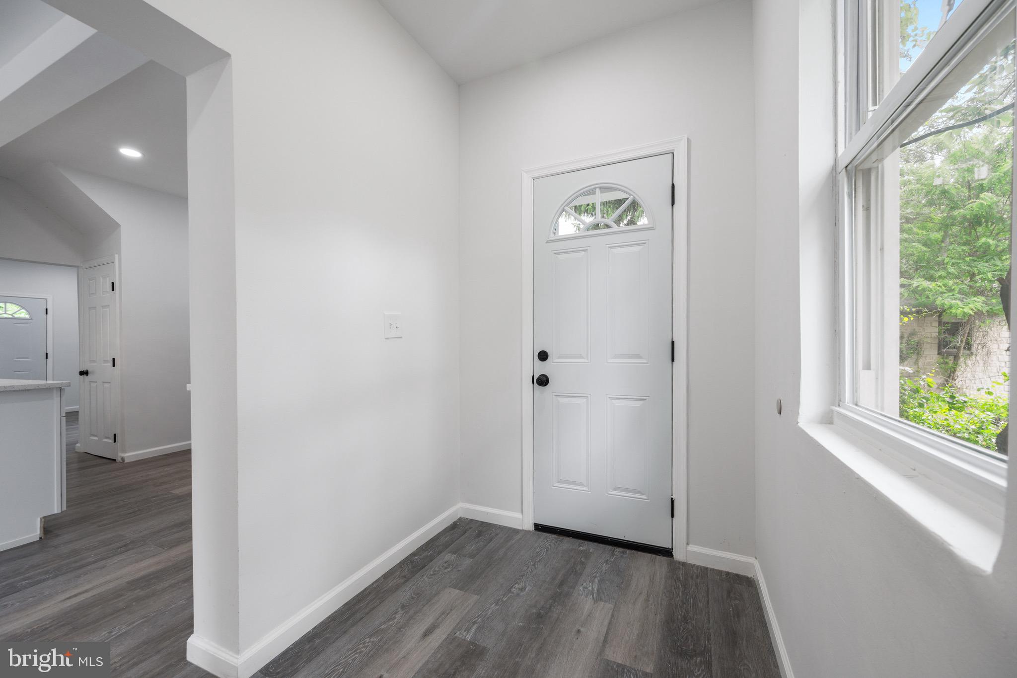 WINDSOR HILLS - Residential