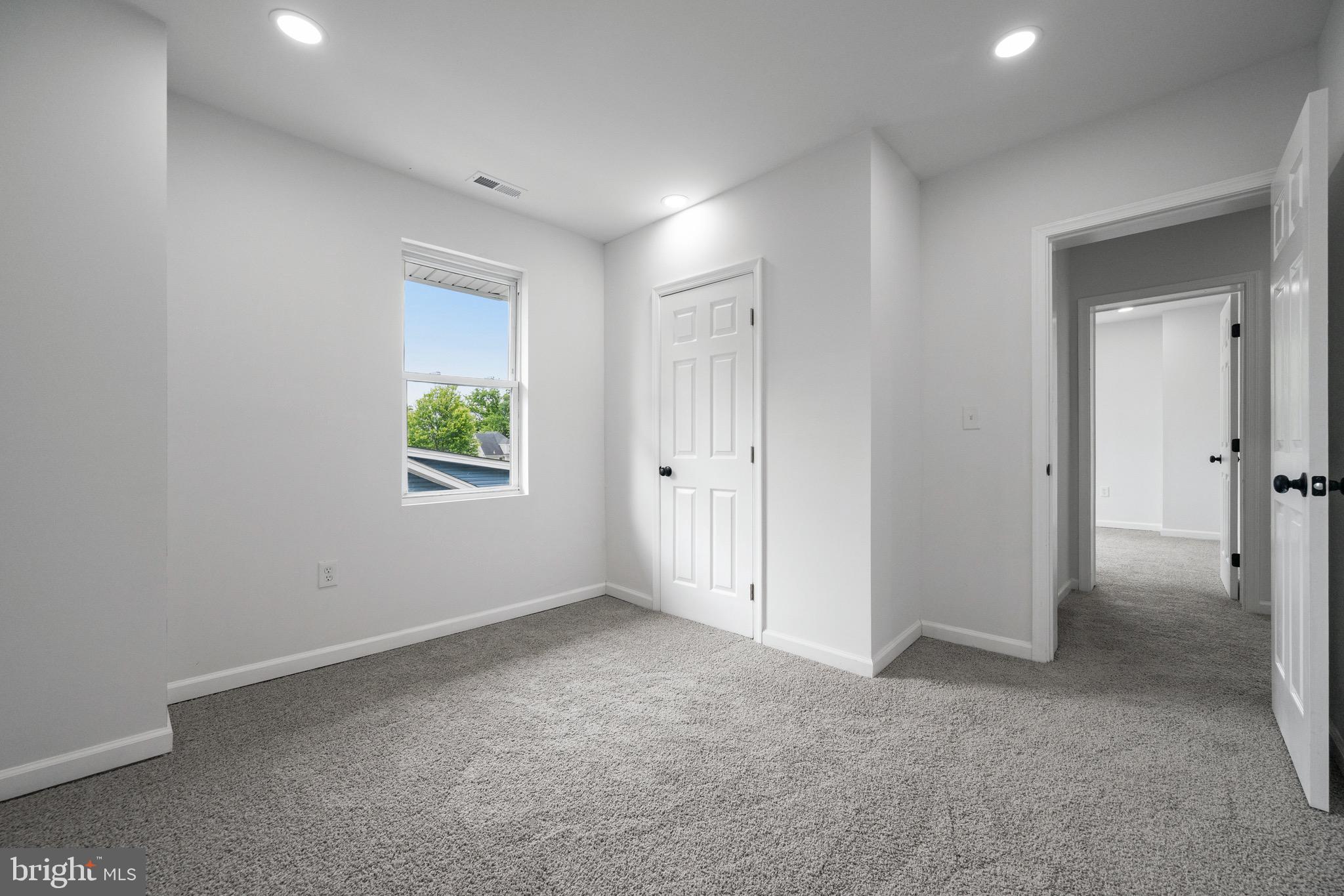 WINDSOR HILLS - Residential