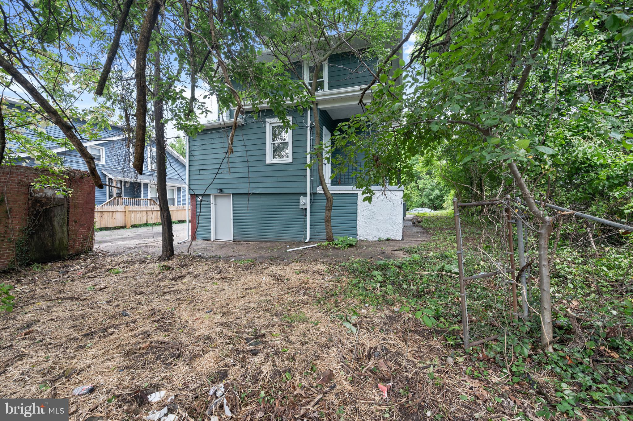 WINDSOR HILLS - Residential