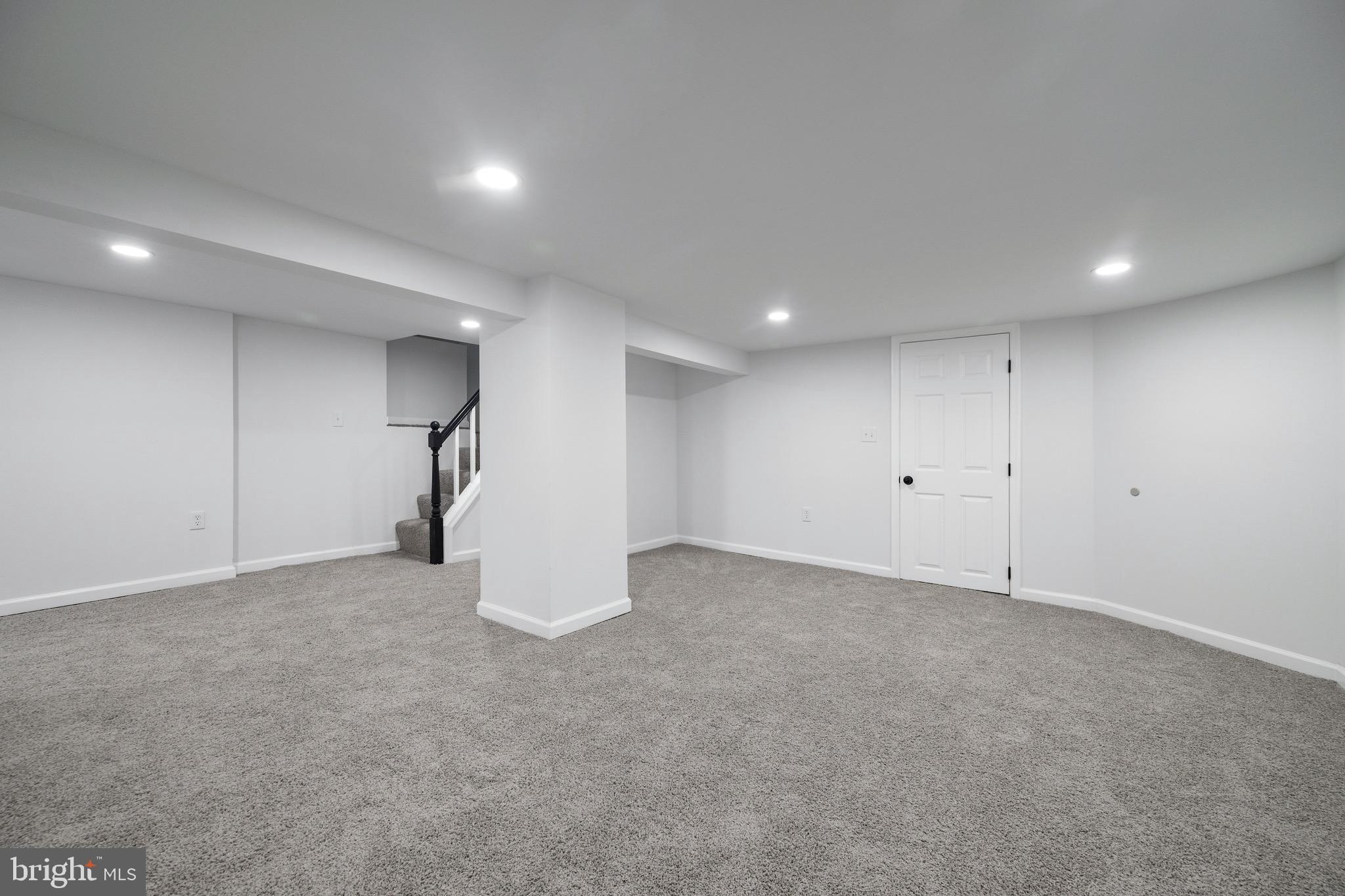 WINDSOR HILLS - Residential