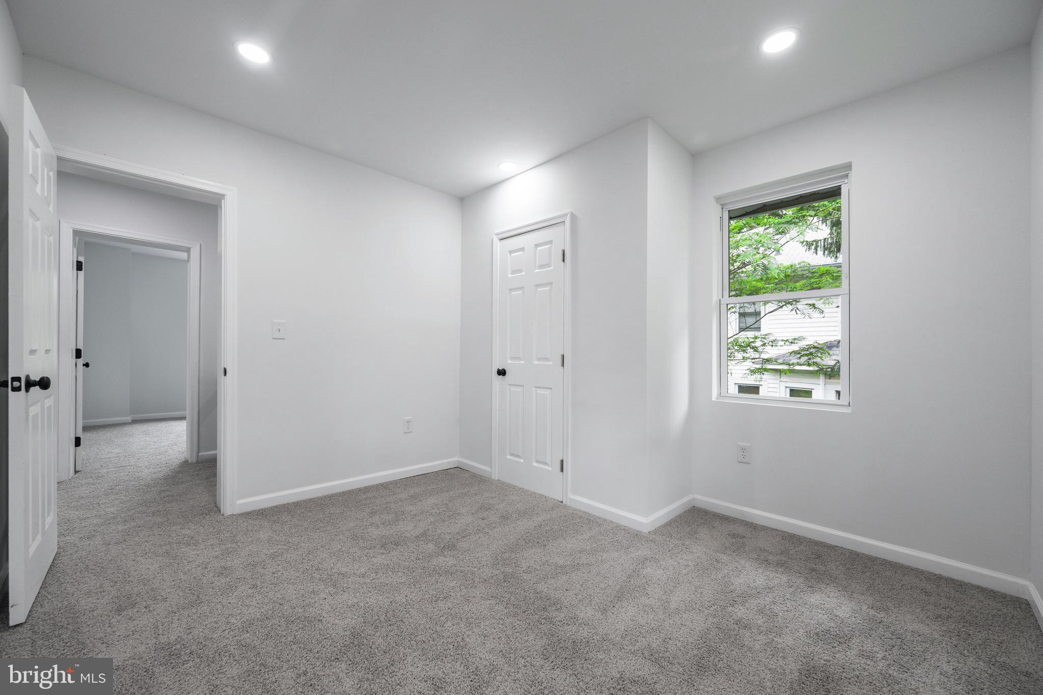 WINDSOR HILLS - Residential