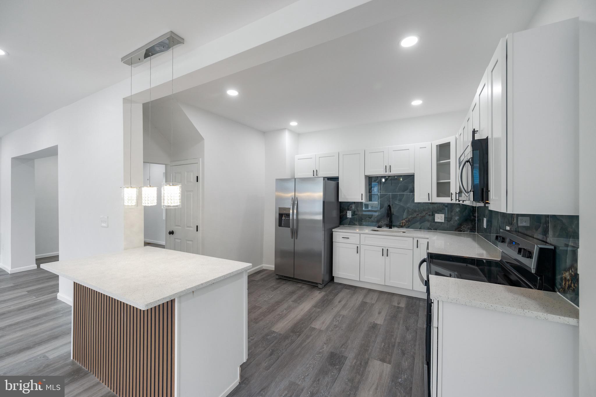 WINDSOR HILLS - Residential