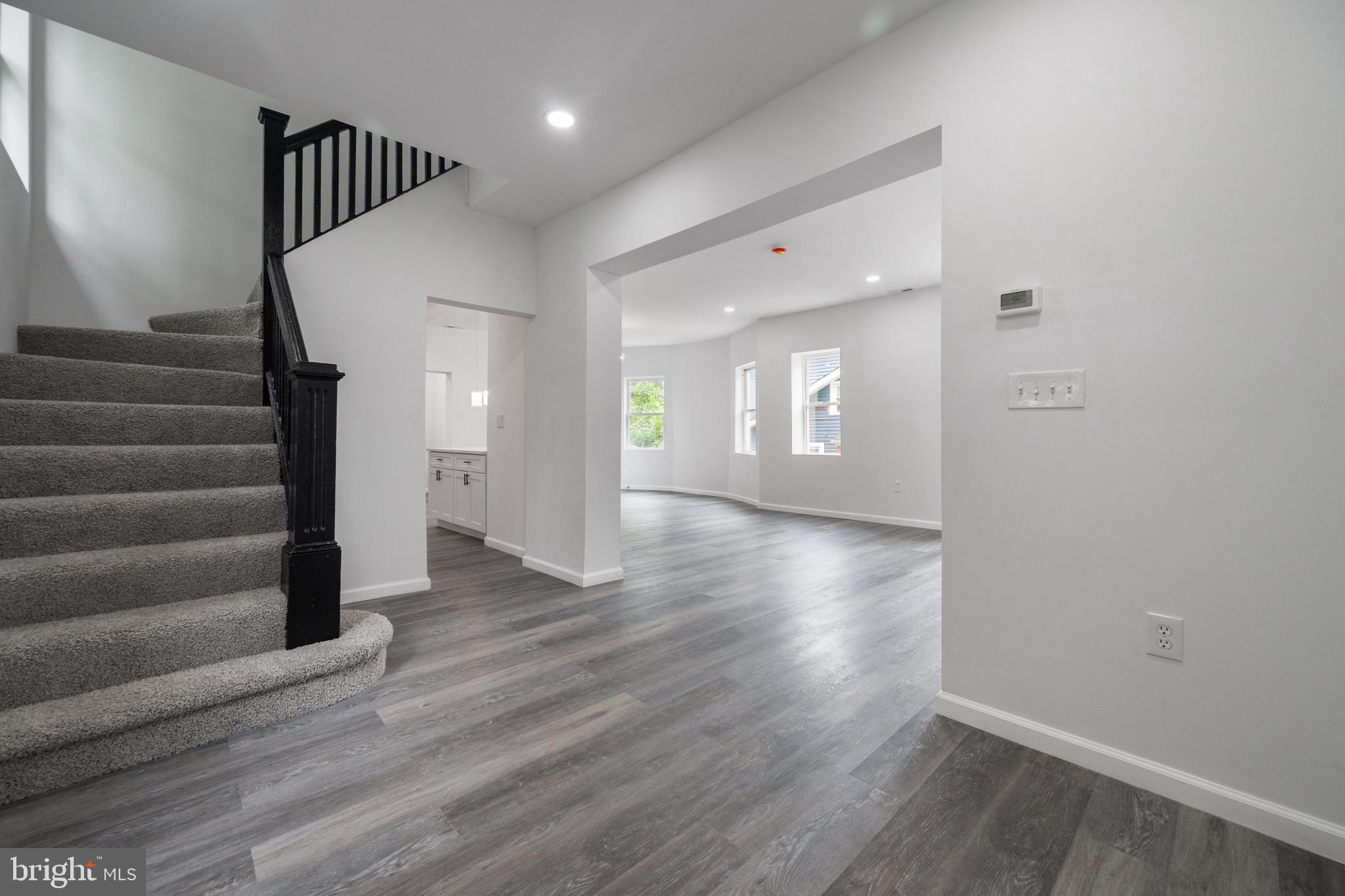 WINDSOR HILLS - Residential