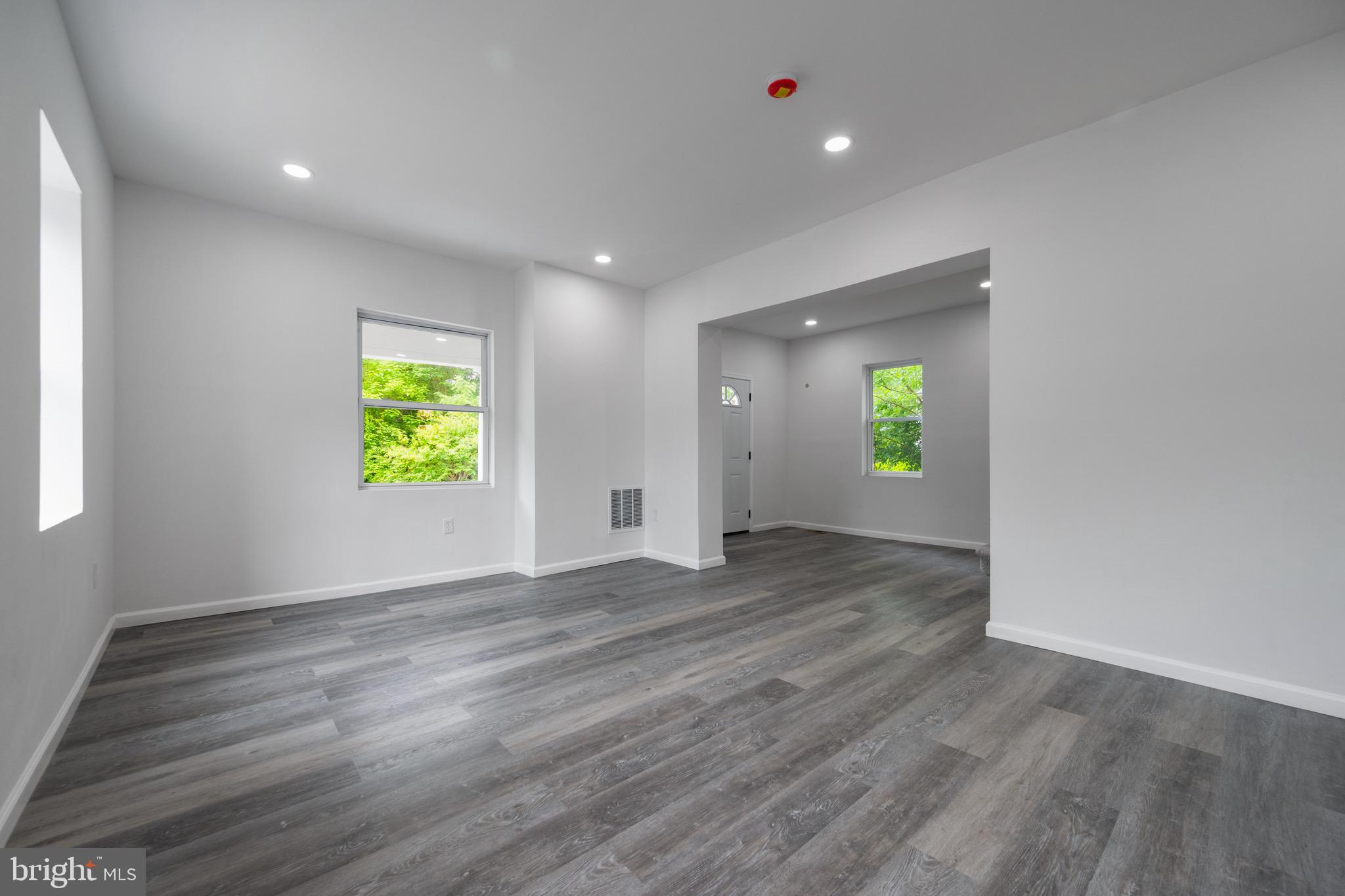 WINDSOR HILLS - Residential