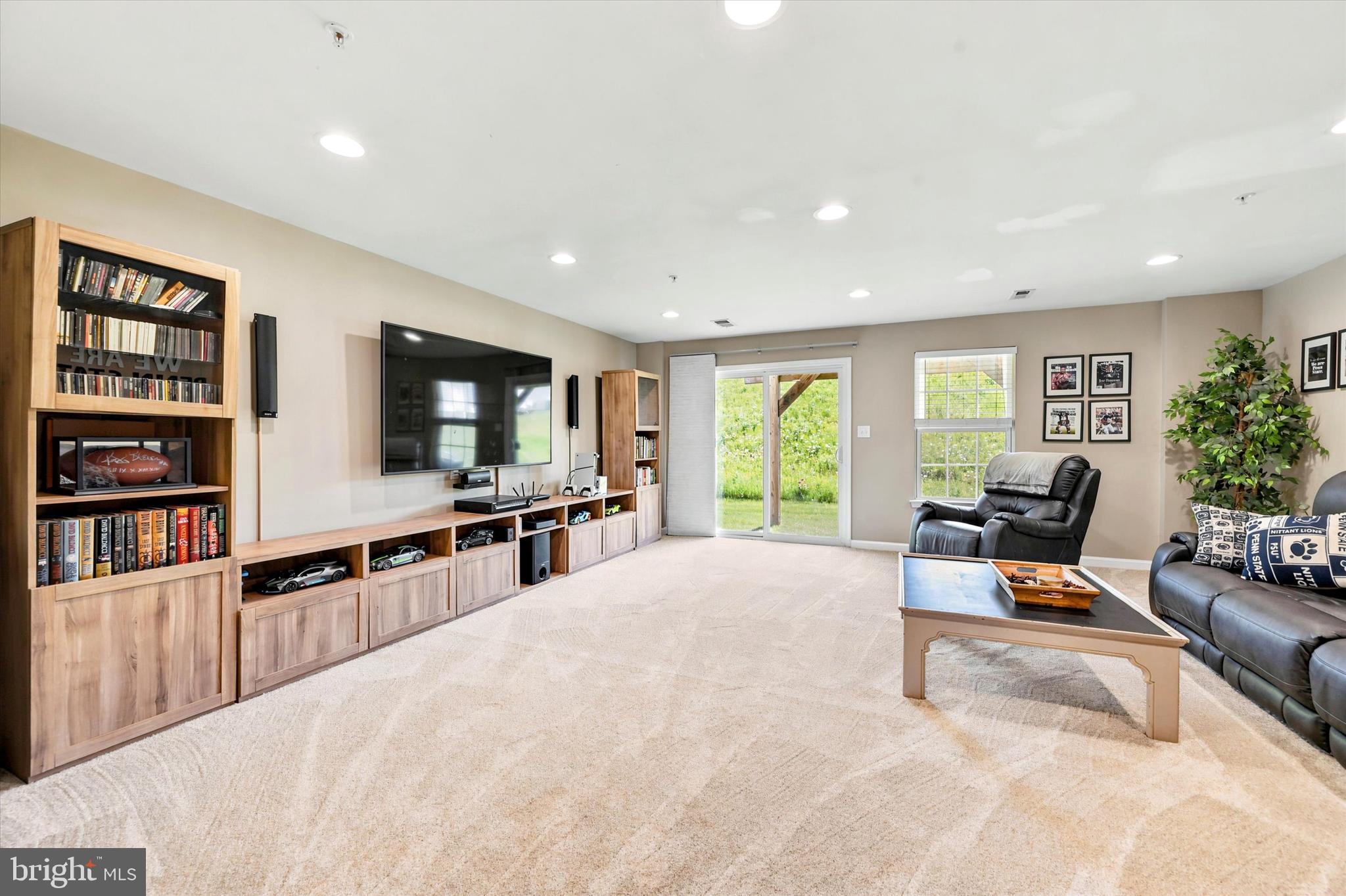 MEADOWVIEW - Residential