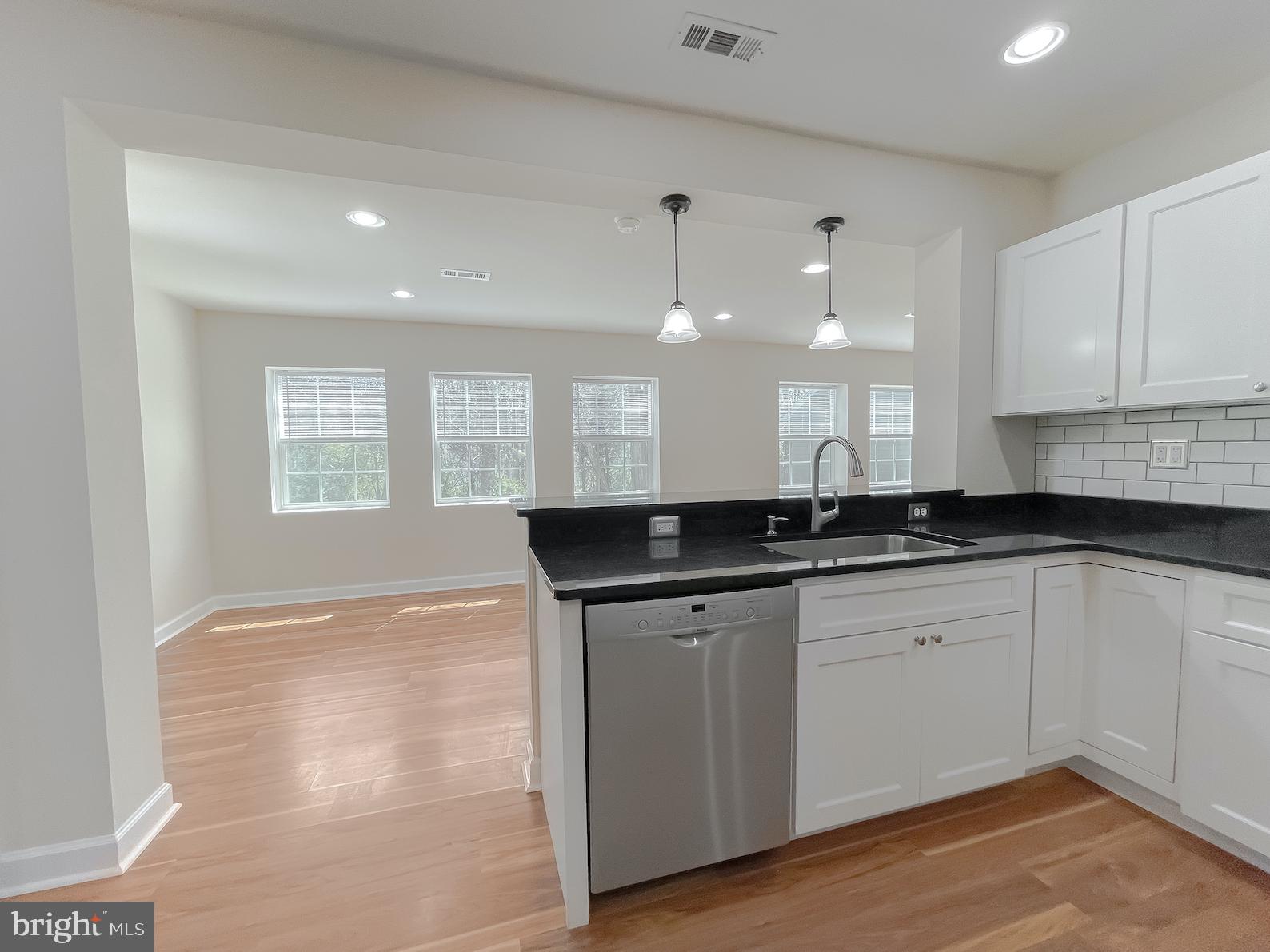 LONGVIEW BEACH CHAPTICO-BUSHWOOD - Residential