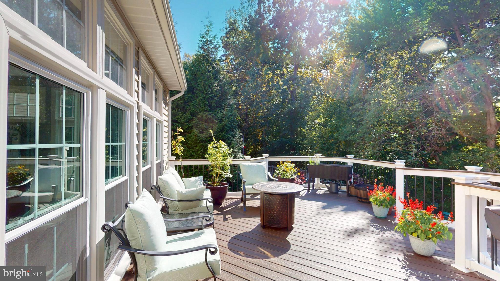 RIVER CREST - Residential