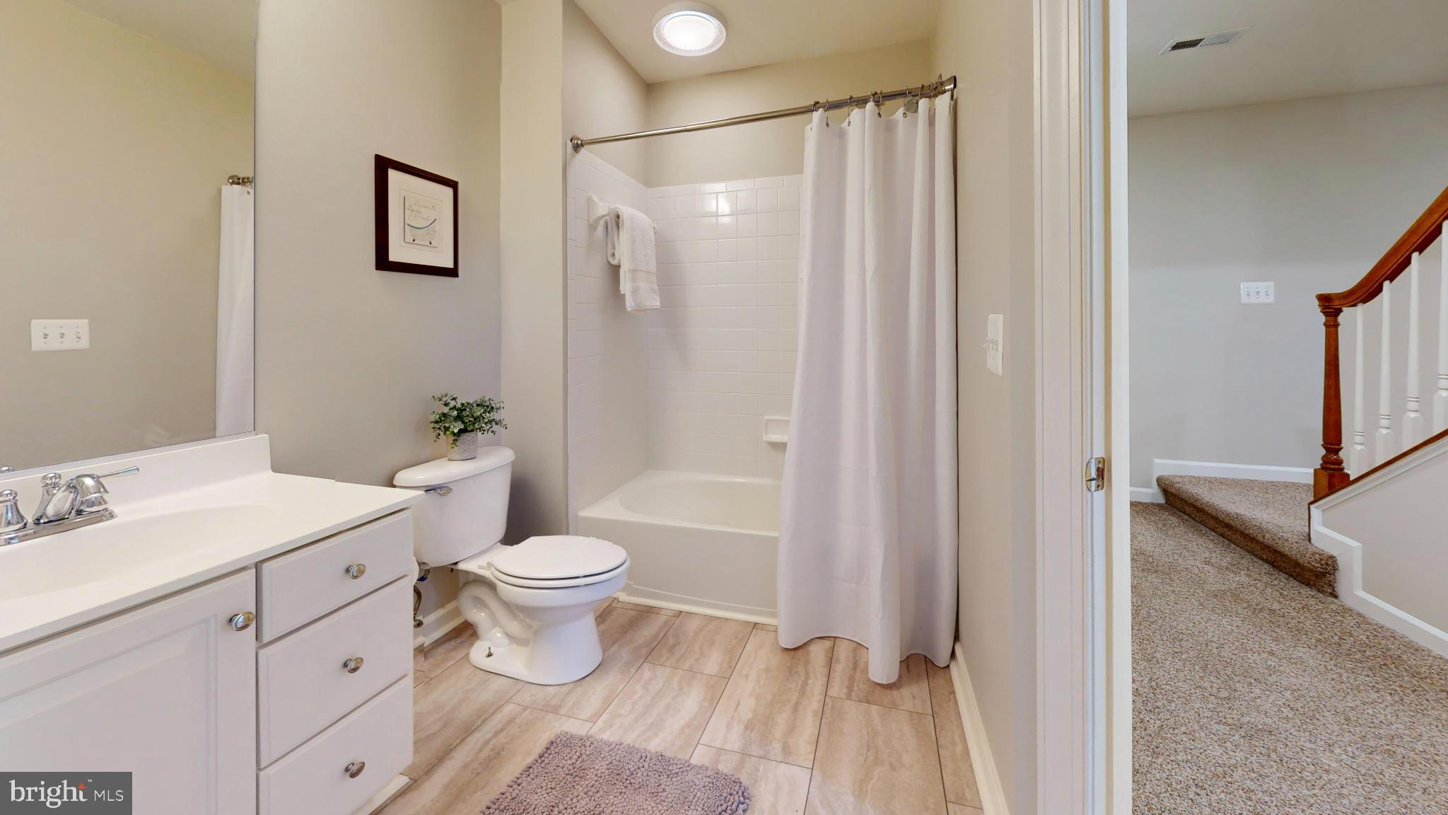 RIVER CREST - Residential