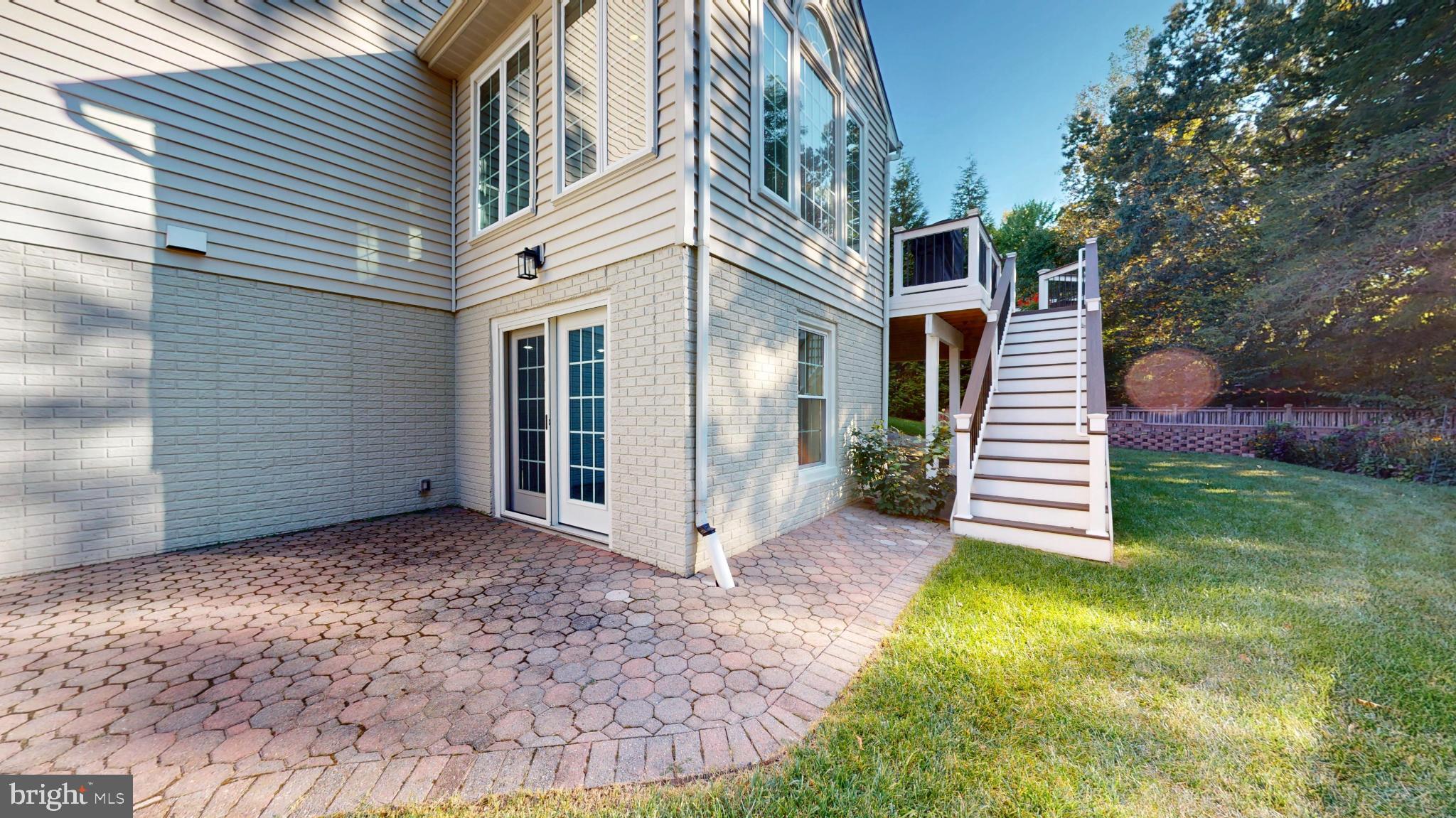 RIVER CREST - Residential