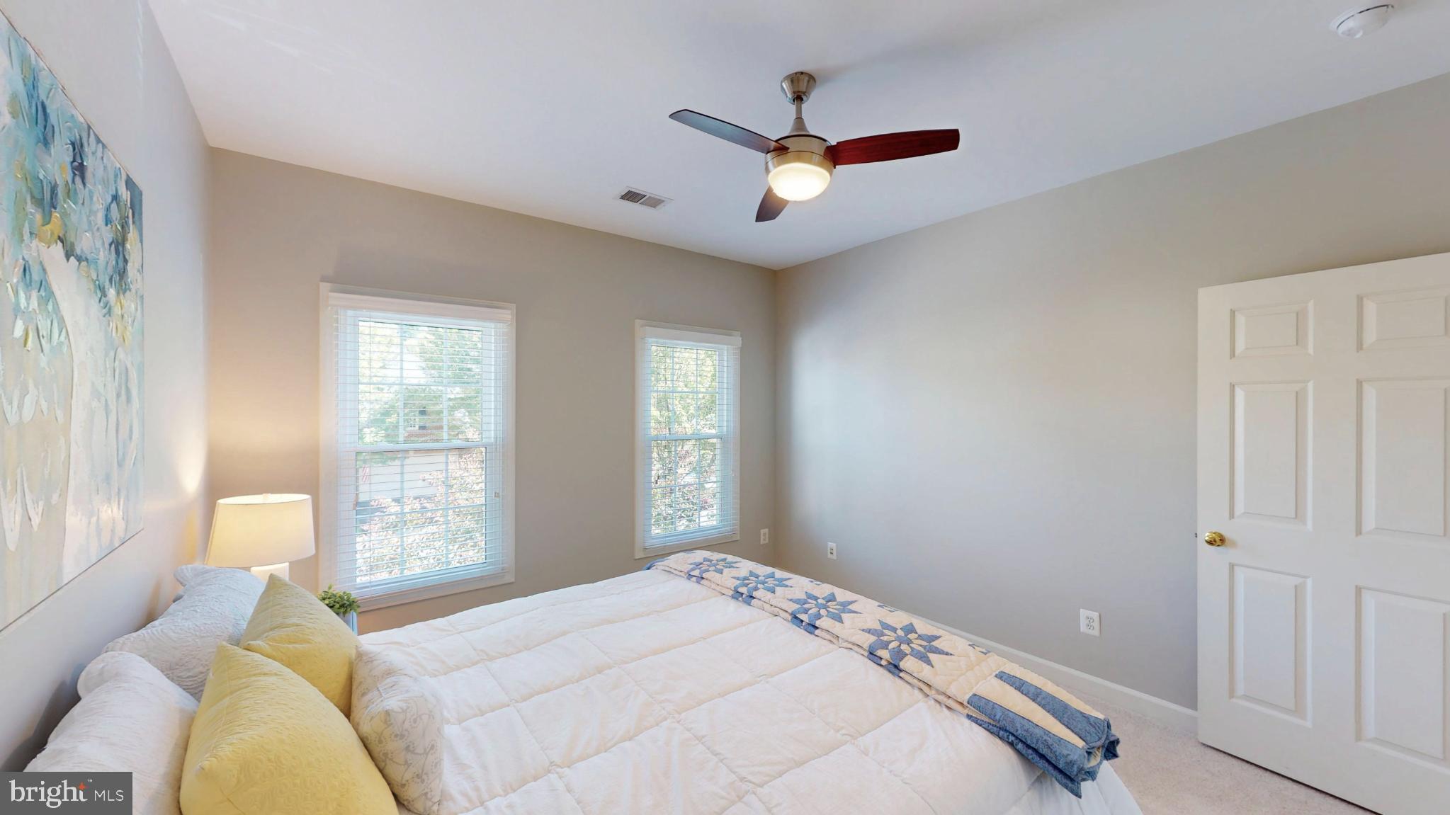 RIVER CREST - Residential