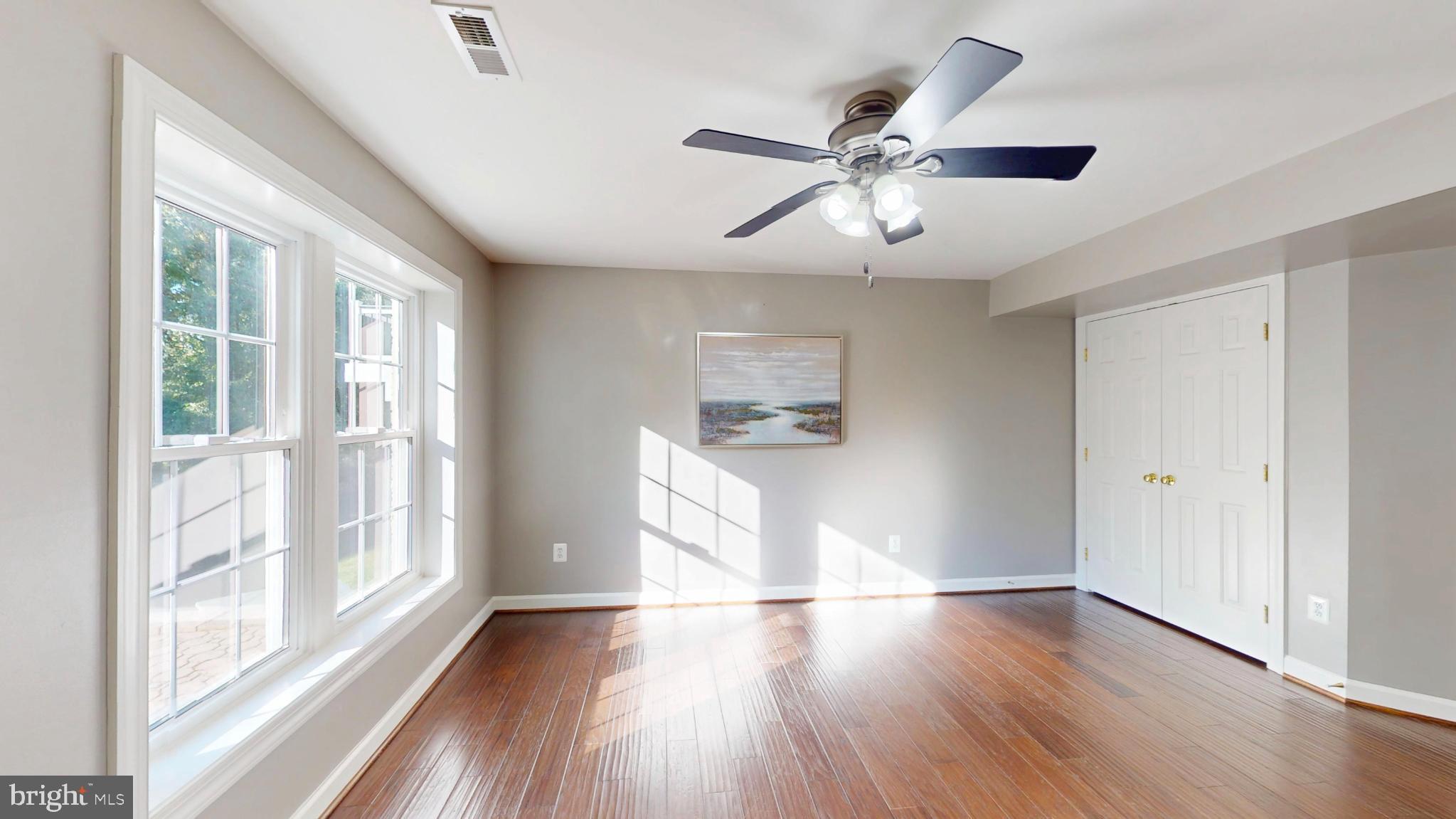 RIVER CREST - Residential