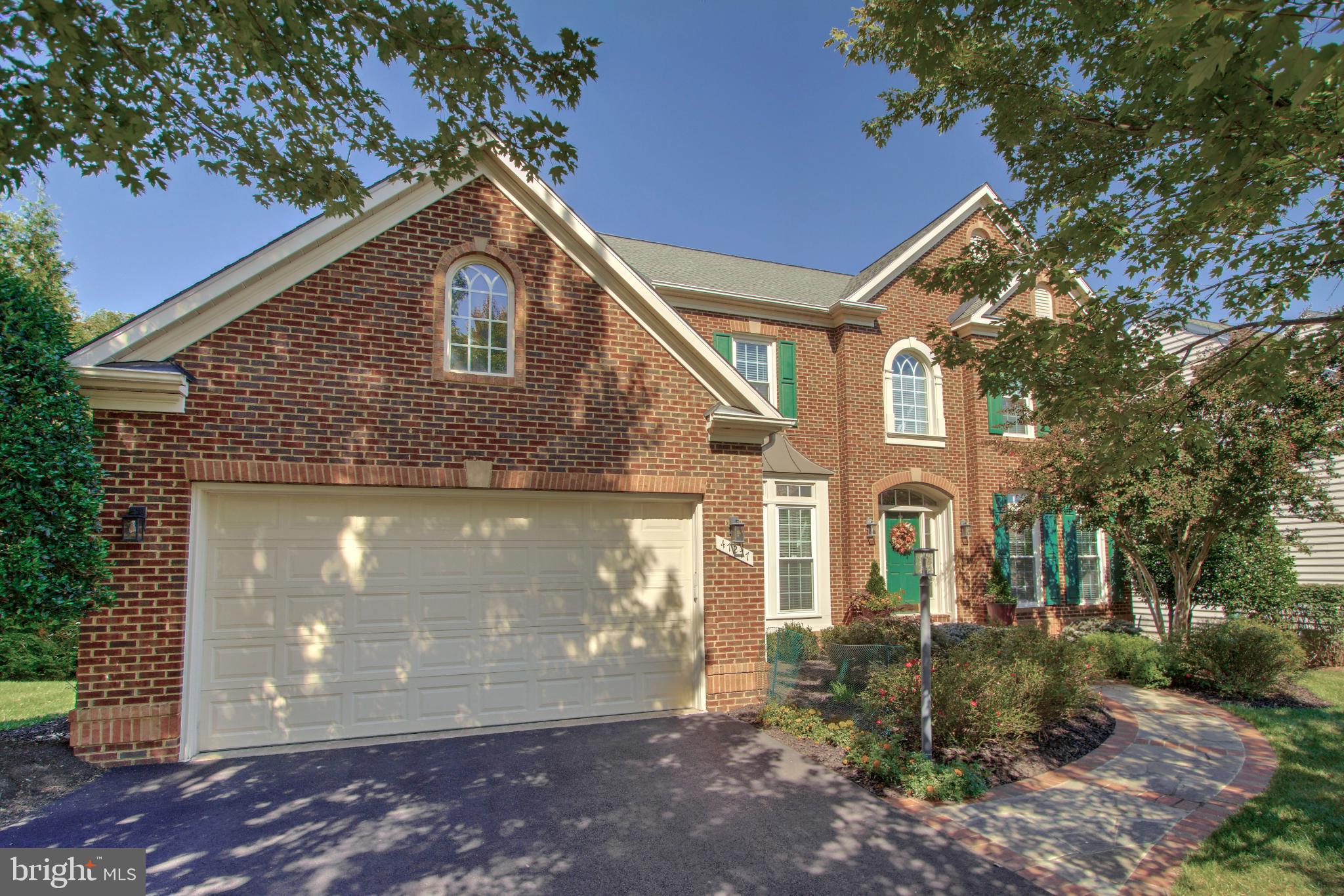 RIVER CREST - Residential