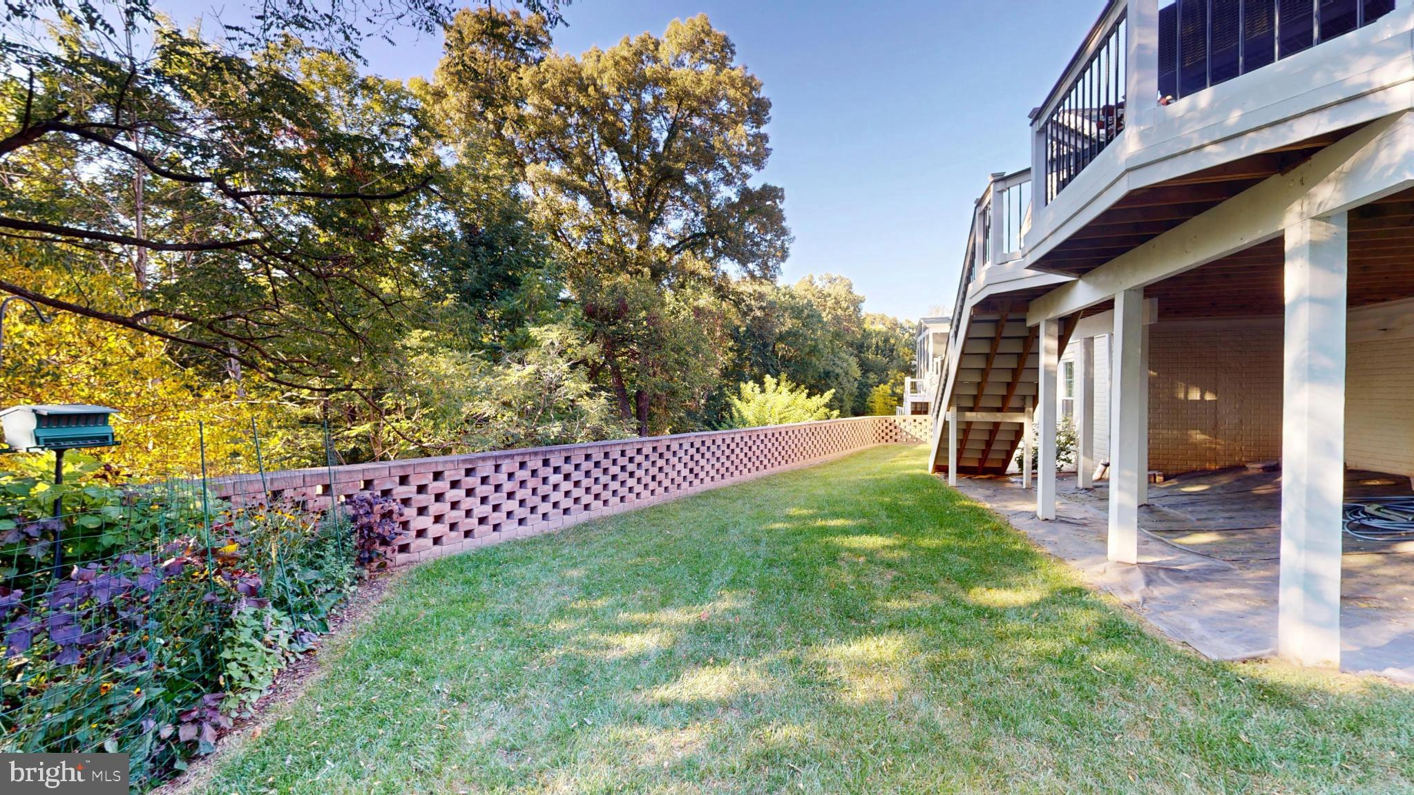 RIVER CREST - Residential