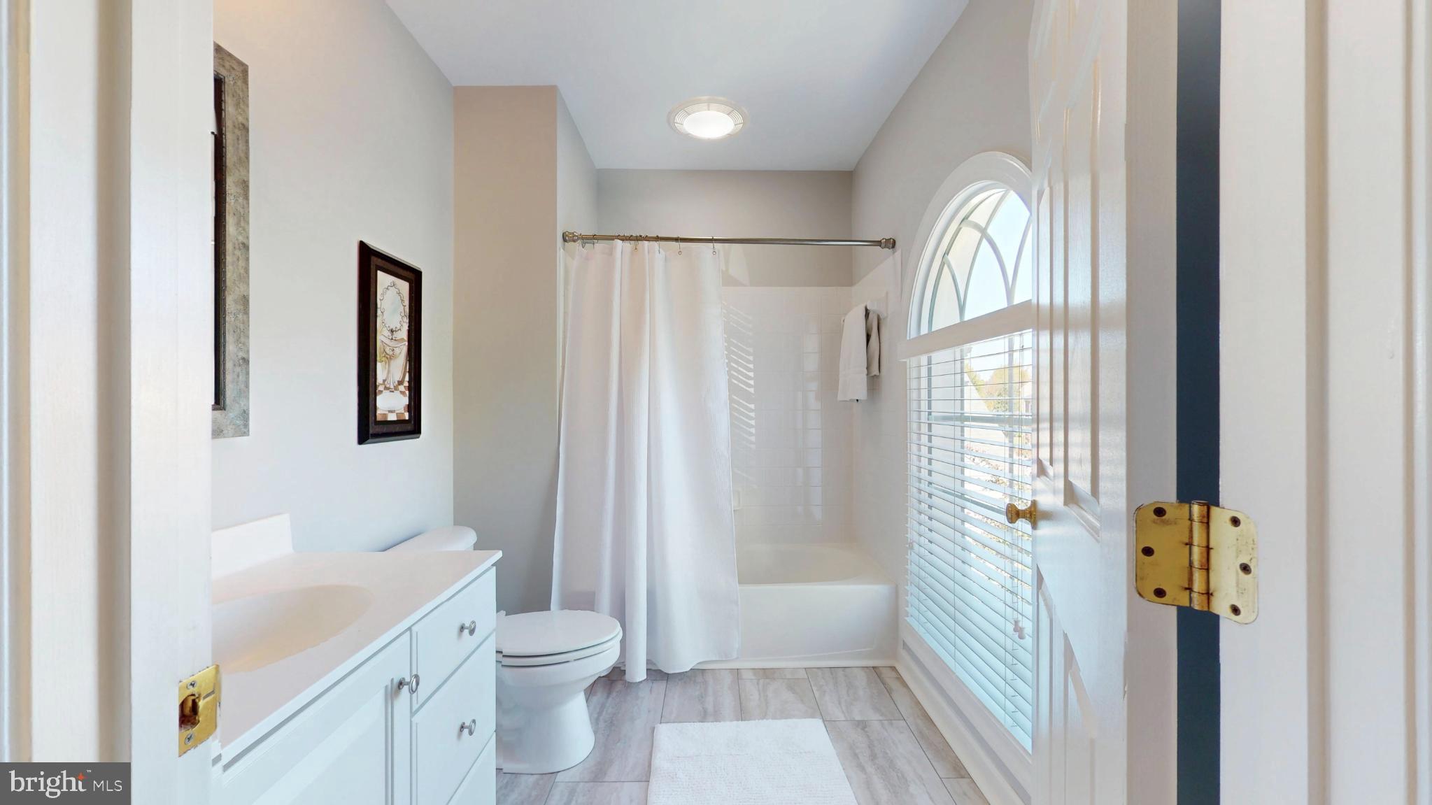 RIVER CREST - Residential